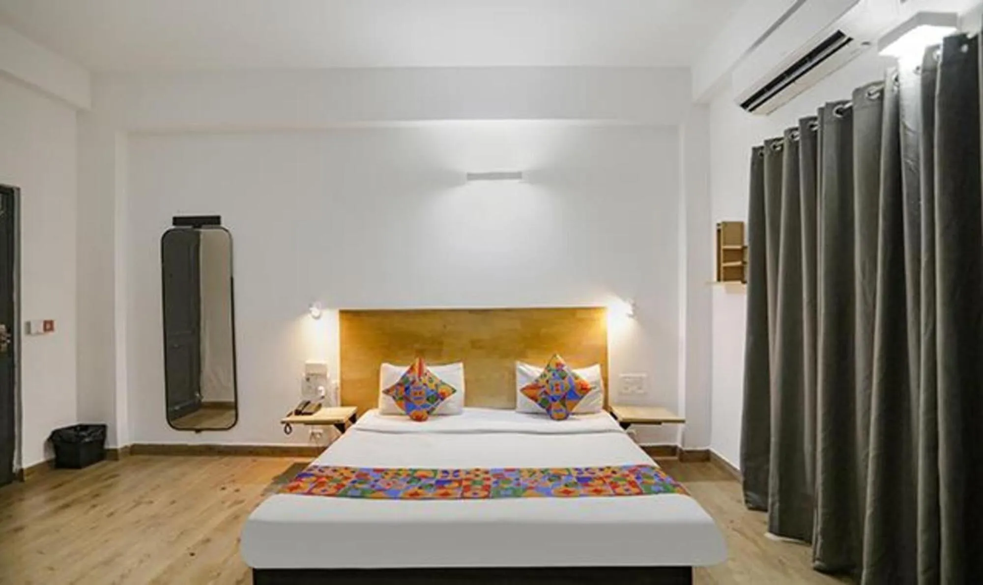 Bed in FabHotel F9 Sector 51