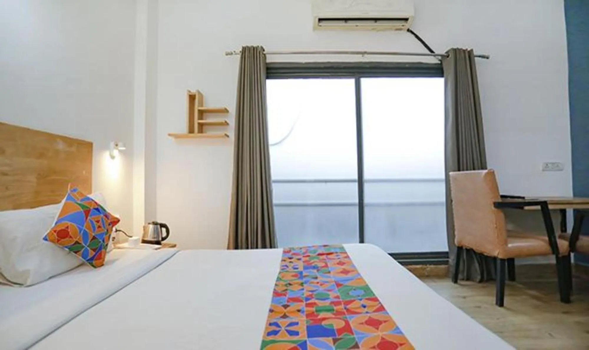 Bed in FabHotel F9 Sector 51