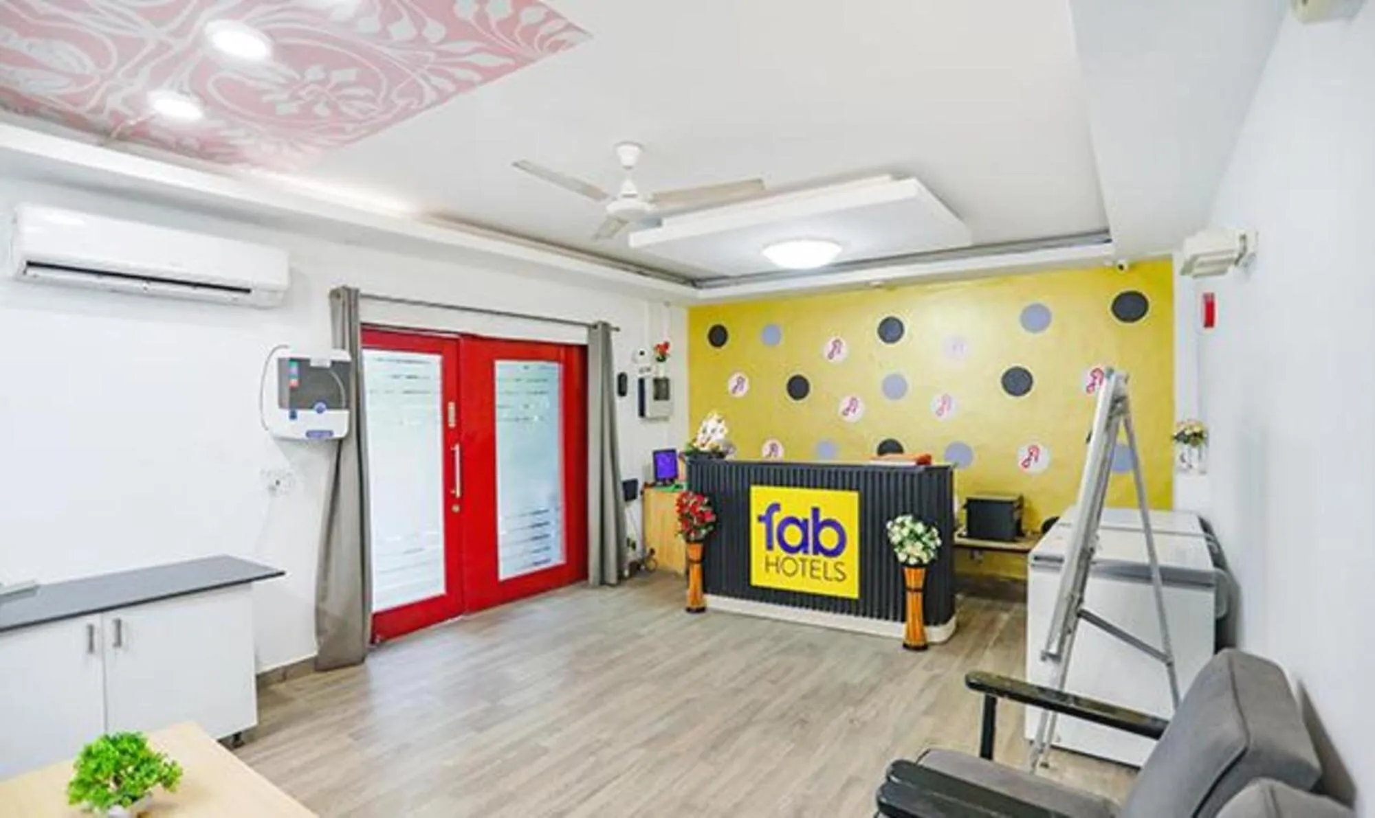 Lobby or reception in FabHotel F9 Sector 51