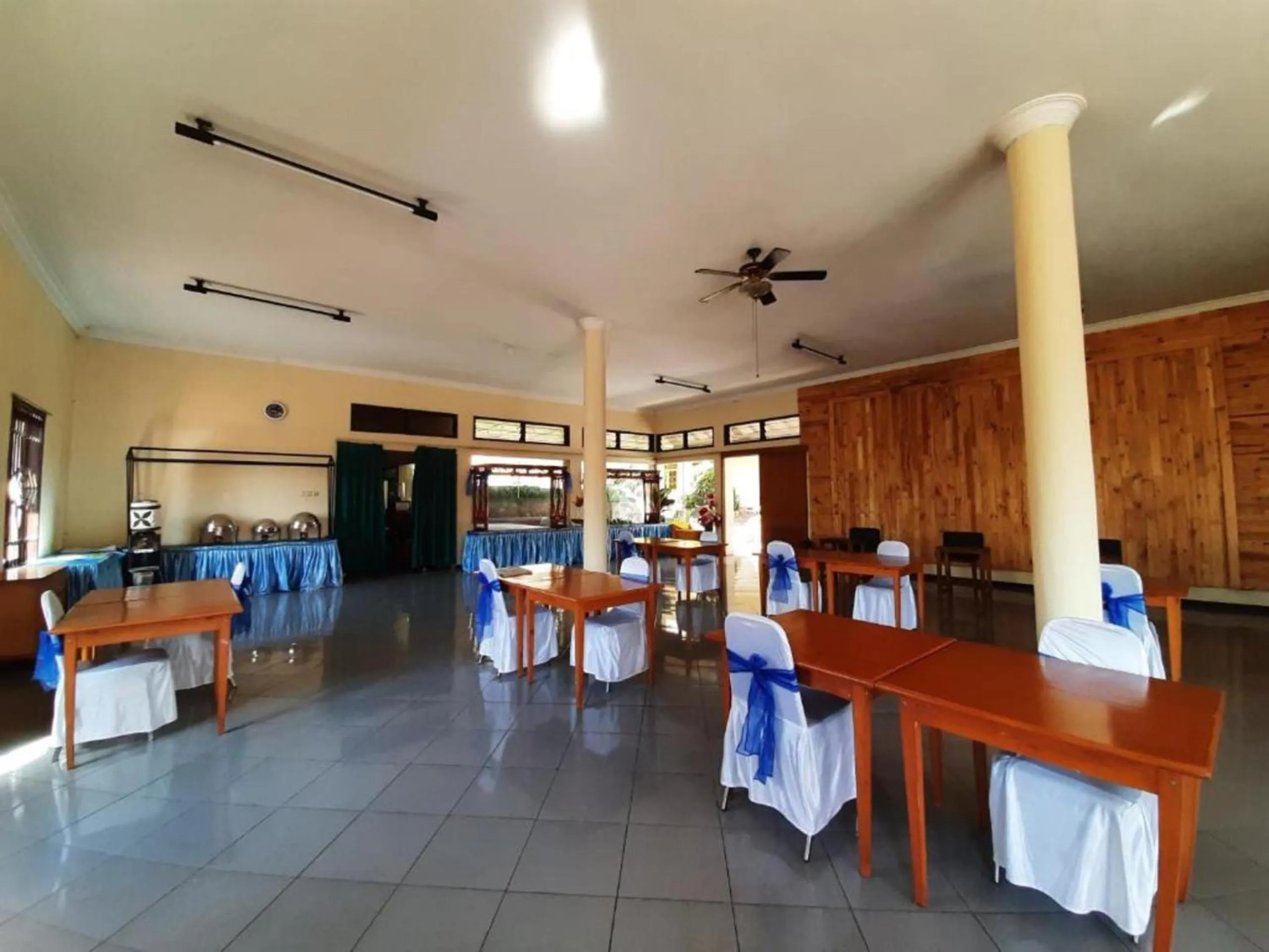 Property building in Hotel Mutiara Baru