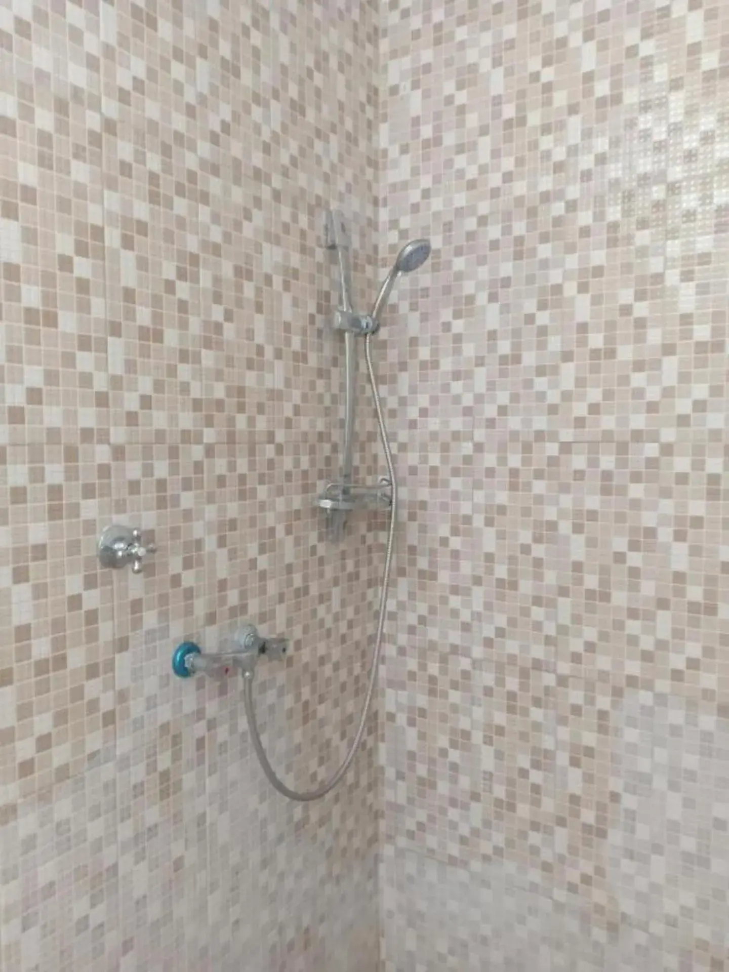 Bathroom in Hotel Mutiara Baru Bathroom in Hotel Mutiara Baru