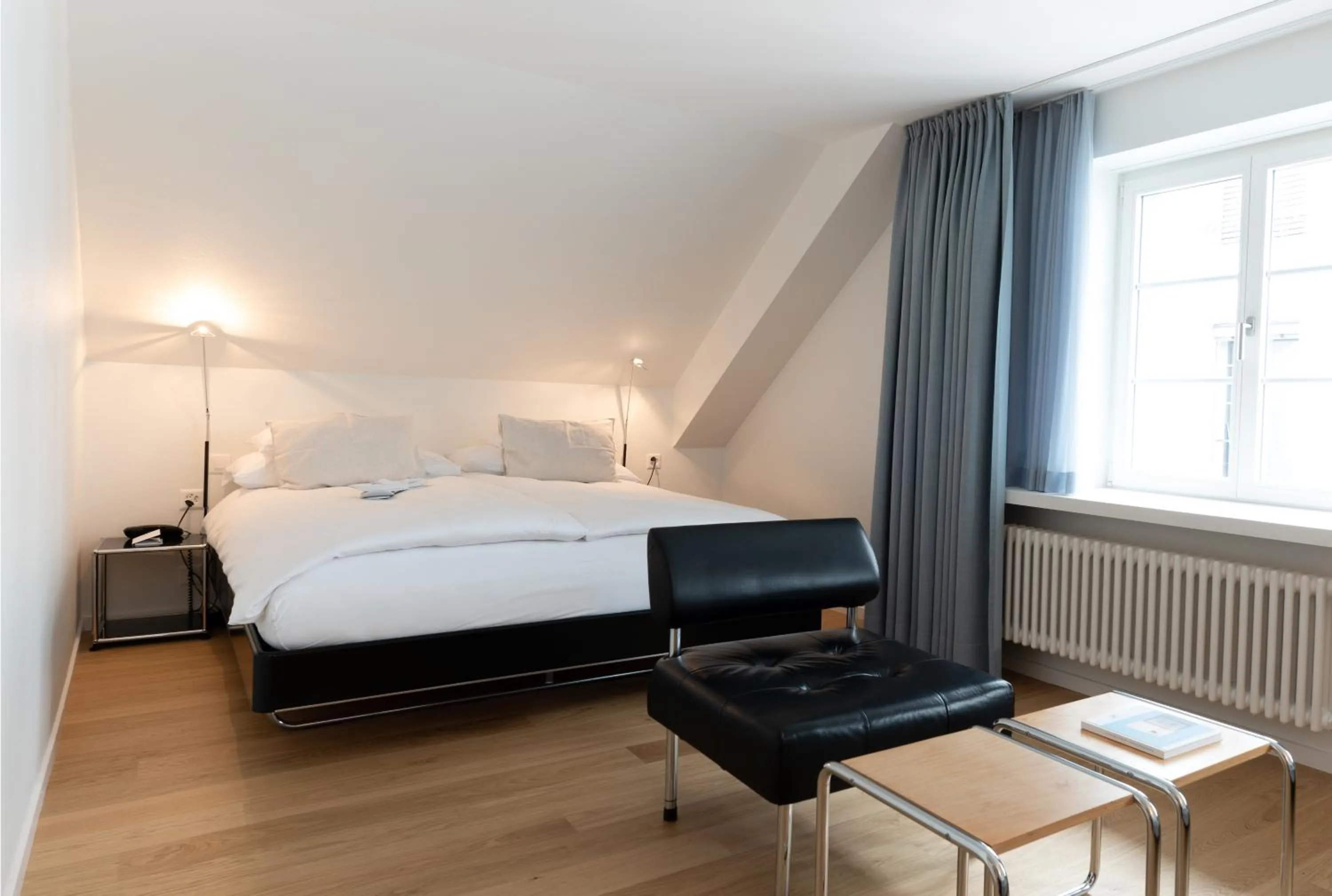Photo of the whole room, Bed in Boutique Hotel Helmhaus Zürich