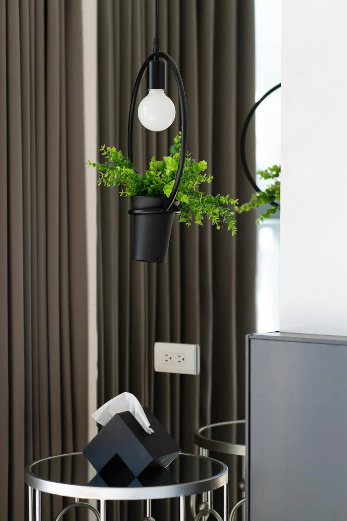 Photo of the whole room in Hotel Lounge