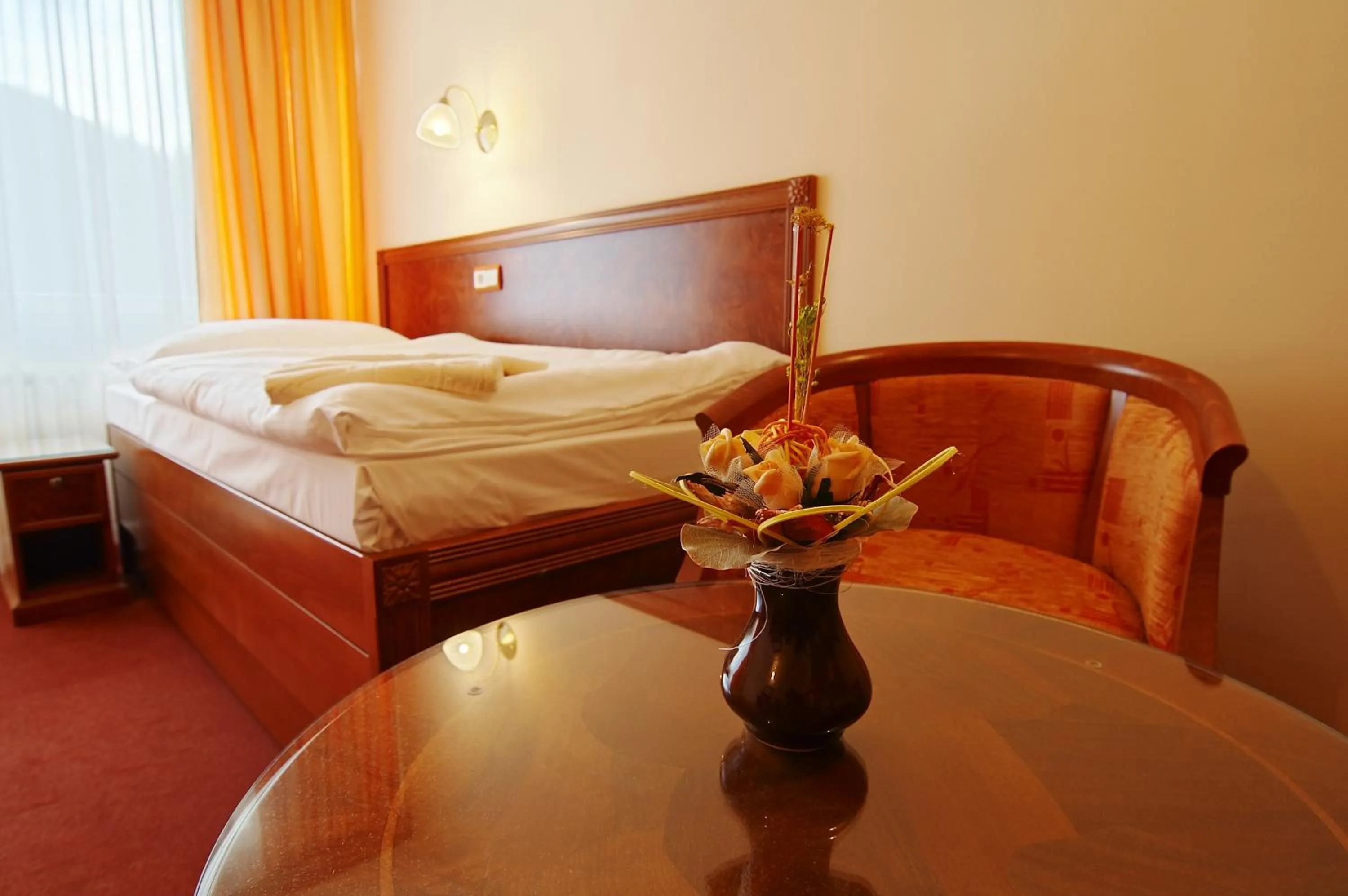 Bed in Kúpele Brusno - Kúpeľný hotel Poľana