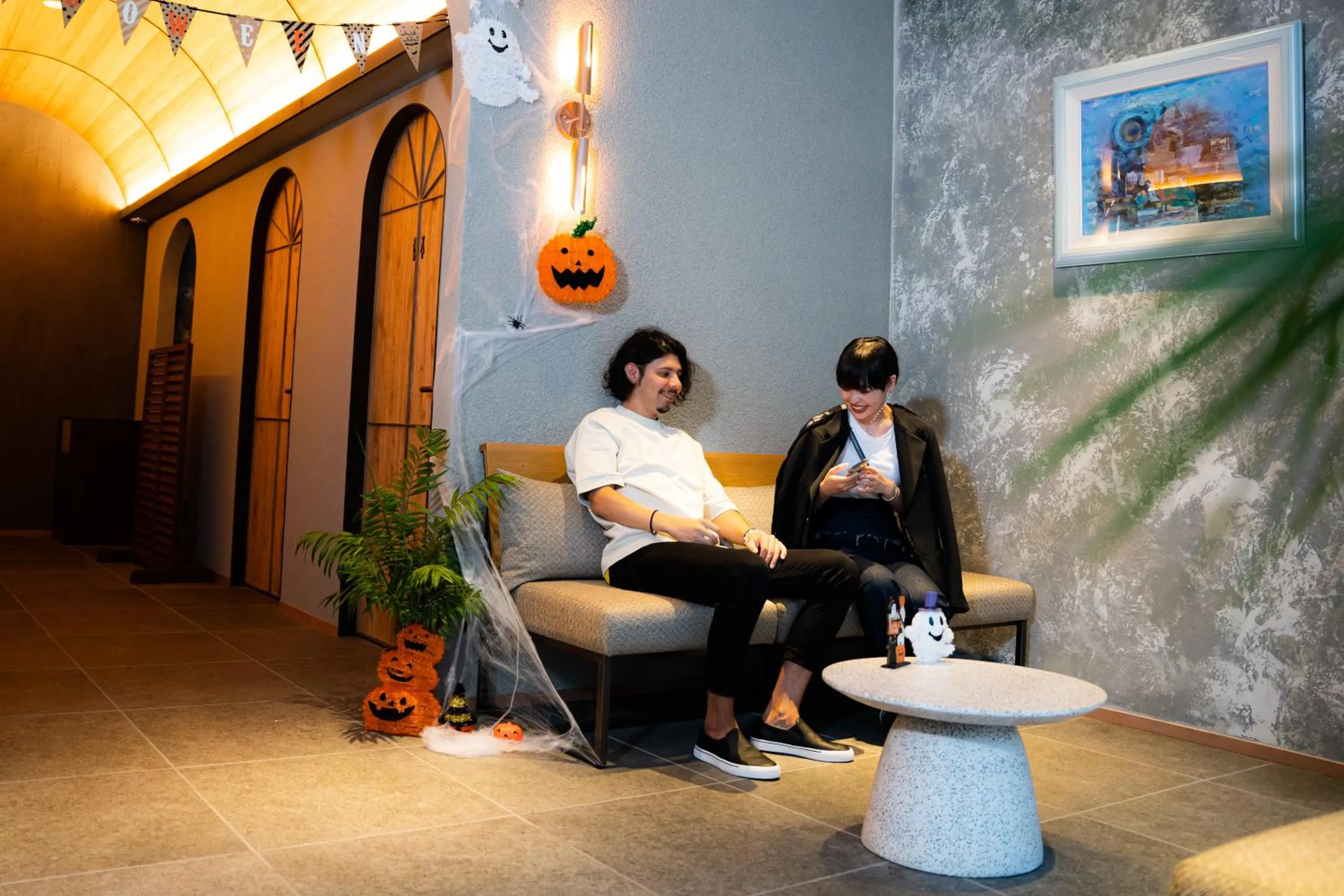 People in Hotel S-Presso South