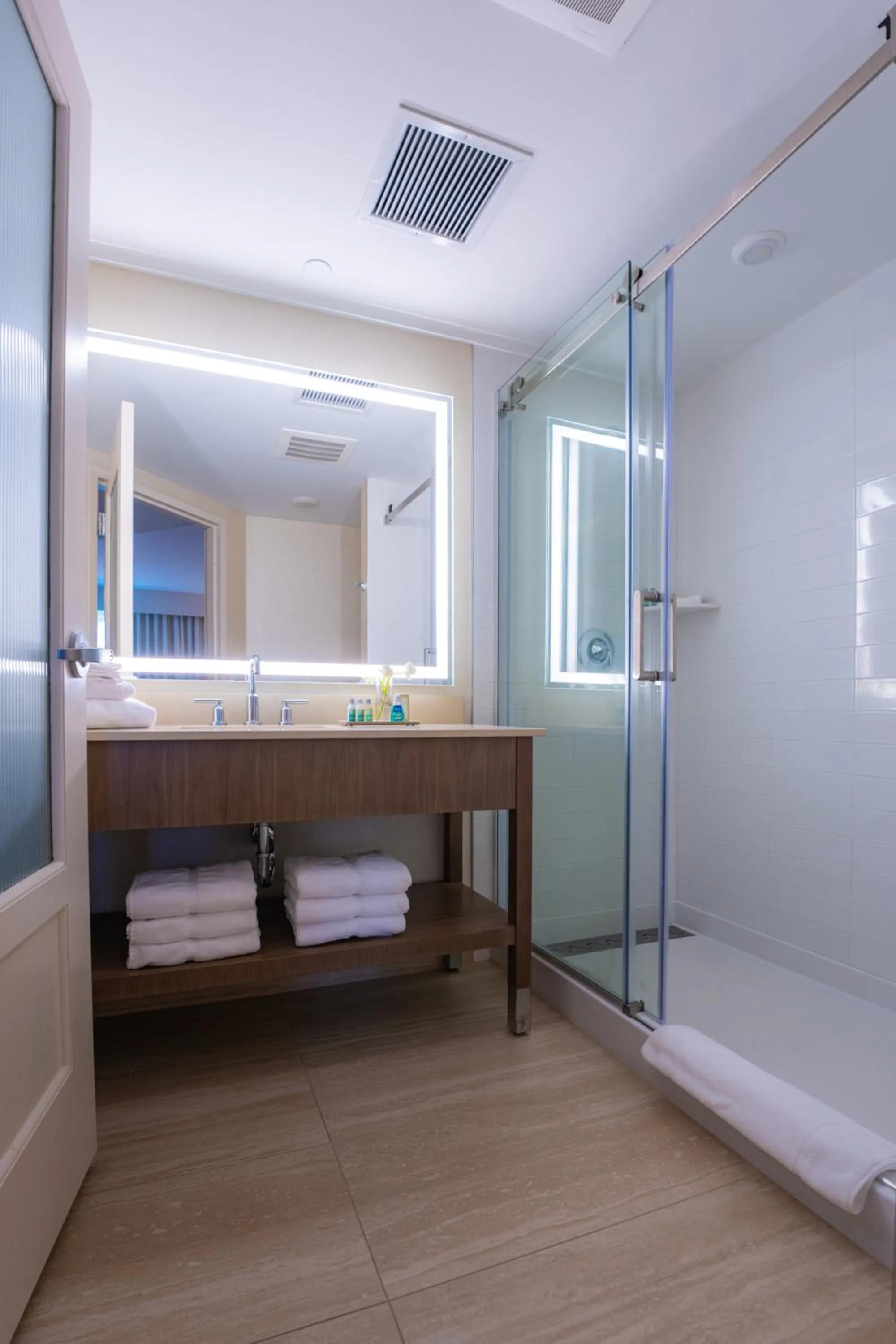 Shower in Mohegan Pennsylvania Casino Resort - Adults Only