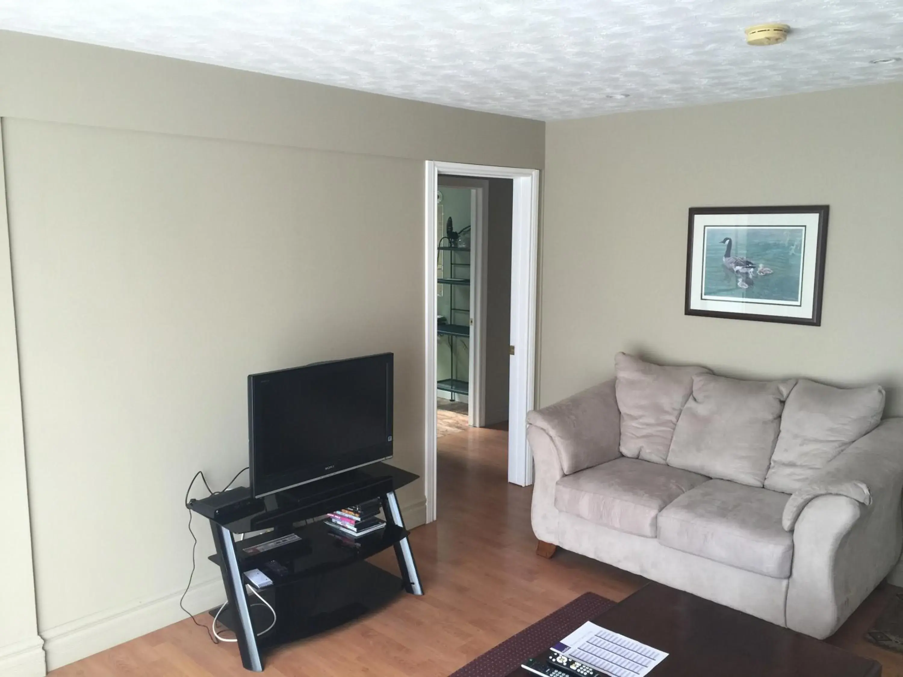 Queen Suite in Grey Rose Suites Queen Suite in Grey Rose Suites