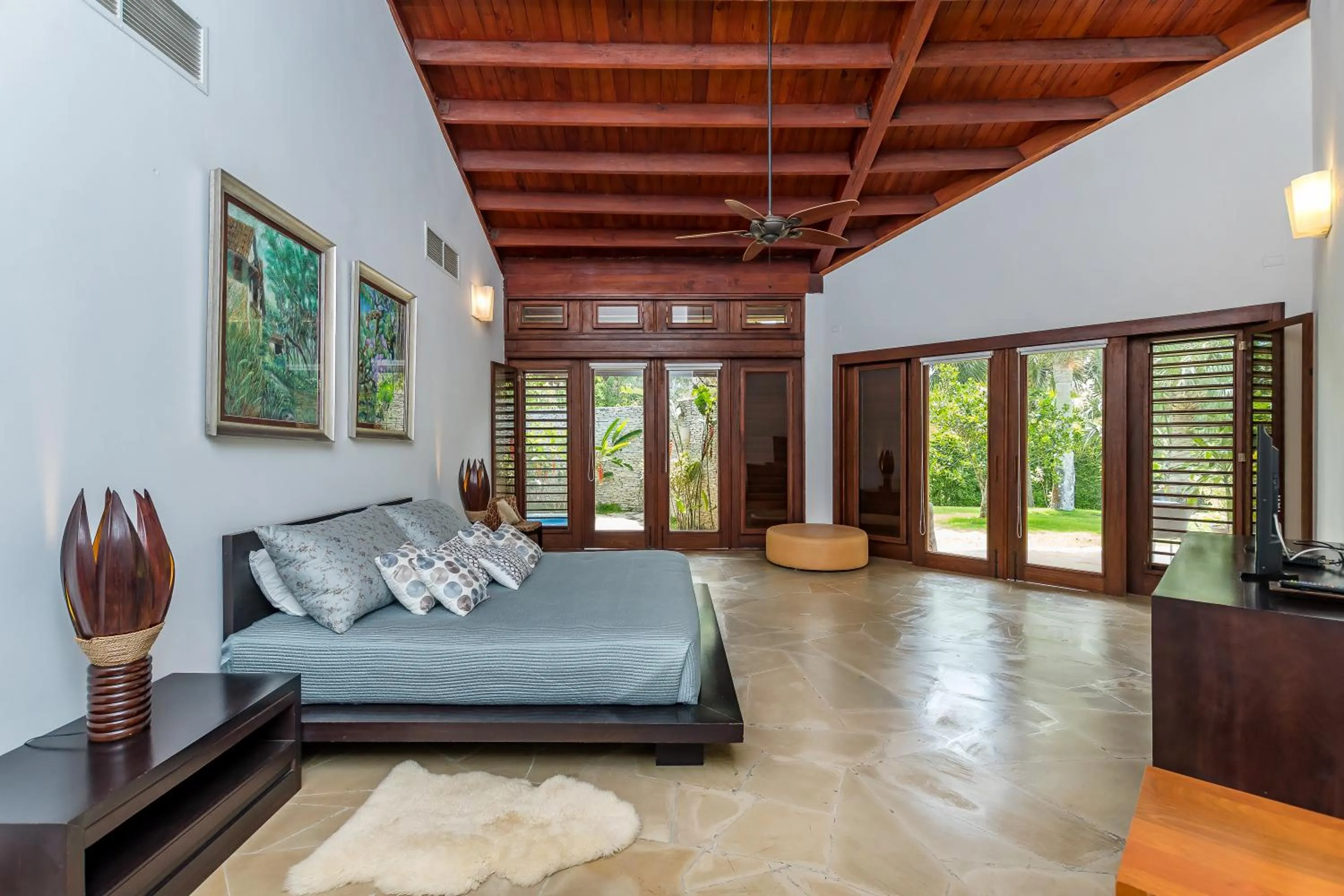 Bed in Unique Villa with Ocean and River Views - Staff & Golf Carts