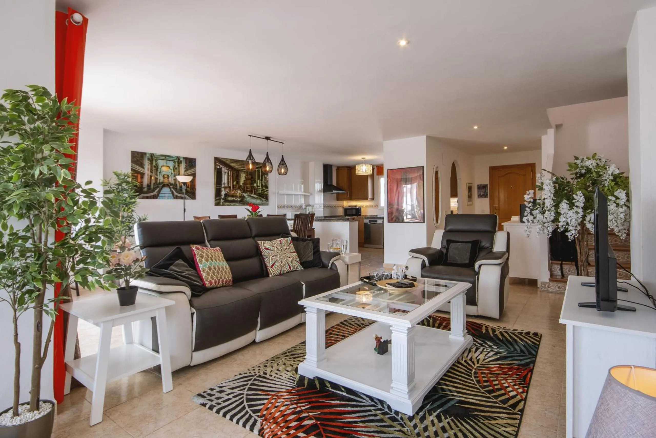 Communal lounge/ TV room in Ático Salonica