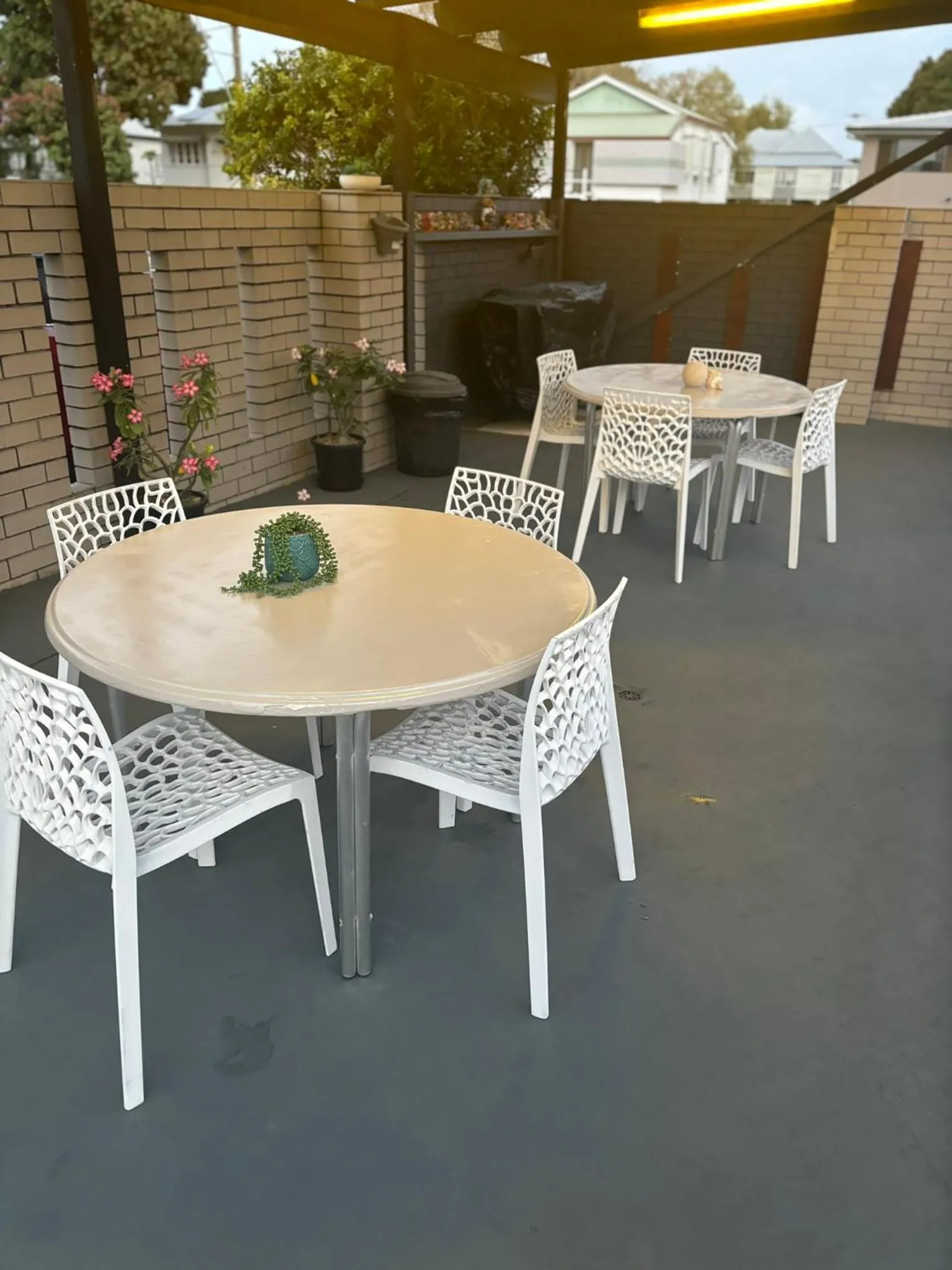 BBQ facilities in Mackay Motor Inn