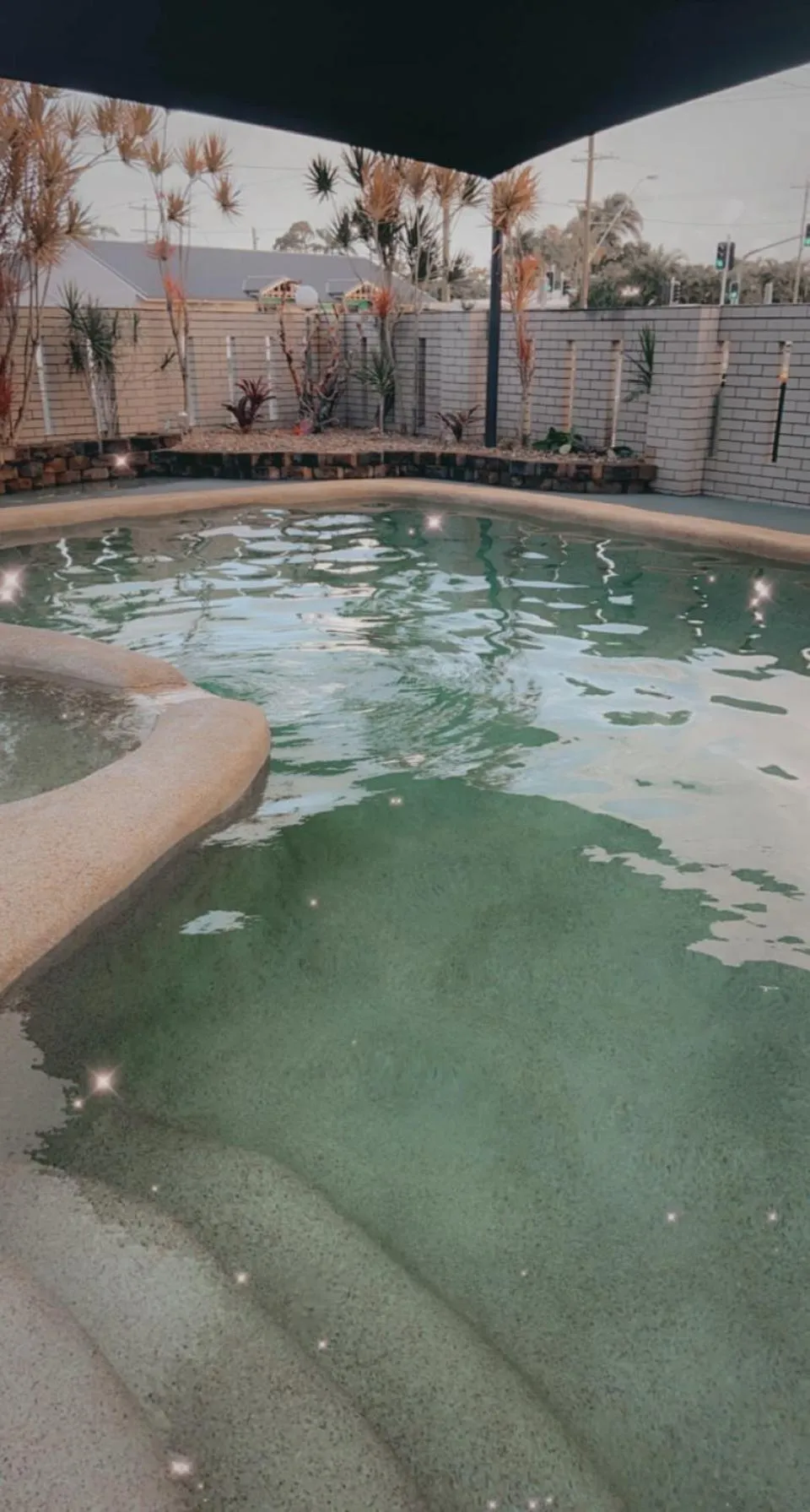 Swimming pool in Mackay Motor Inn