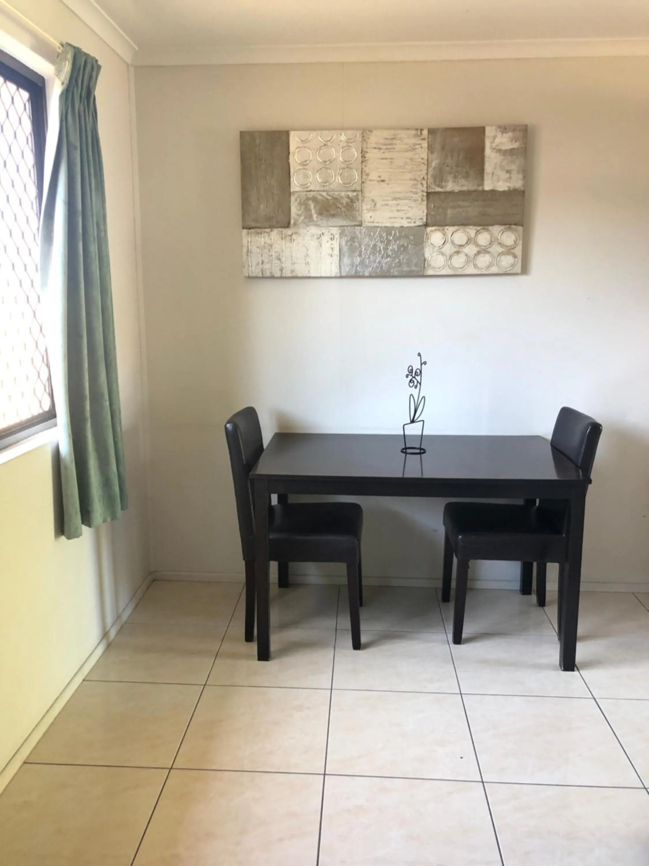 Seating area in Mackay Motor Inn