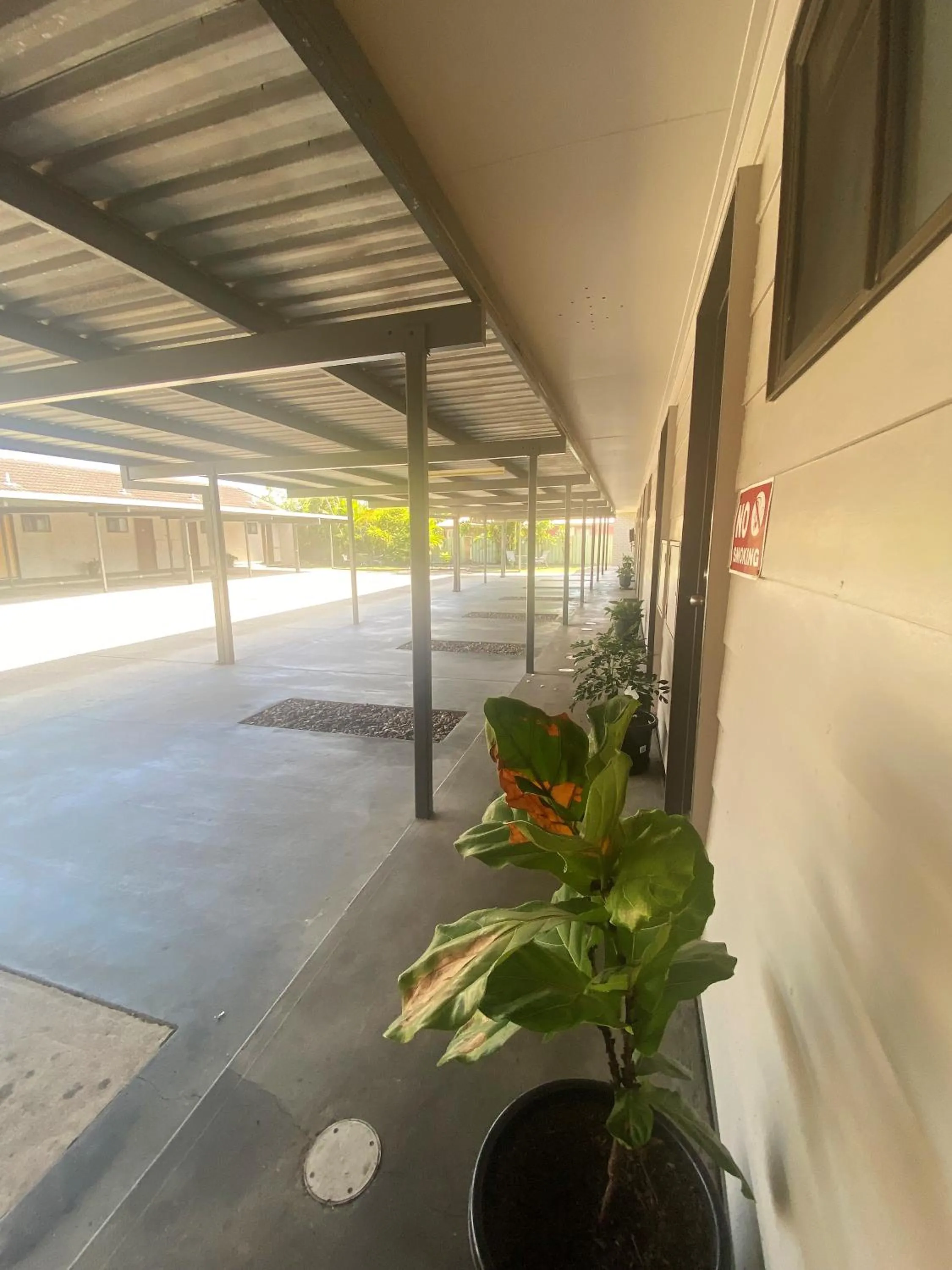 Property building in Mackay Motor Inn