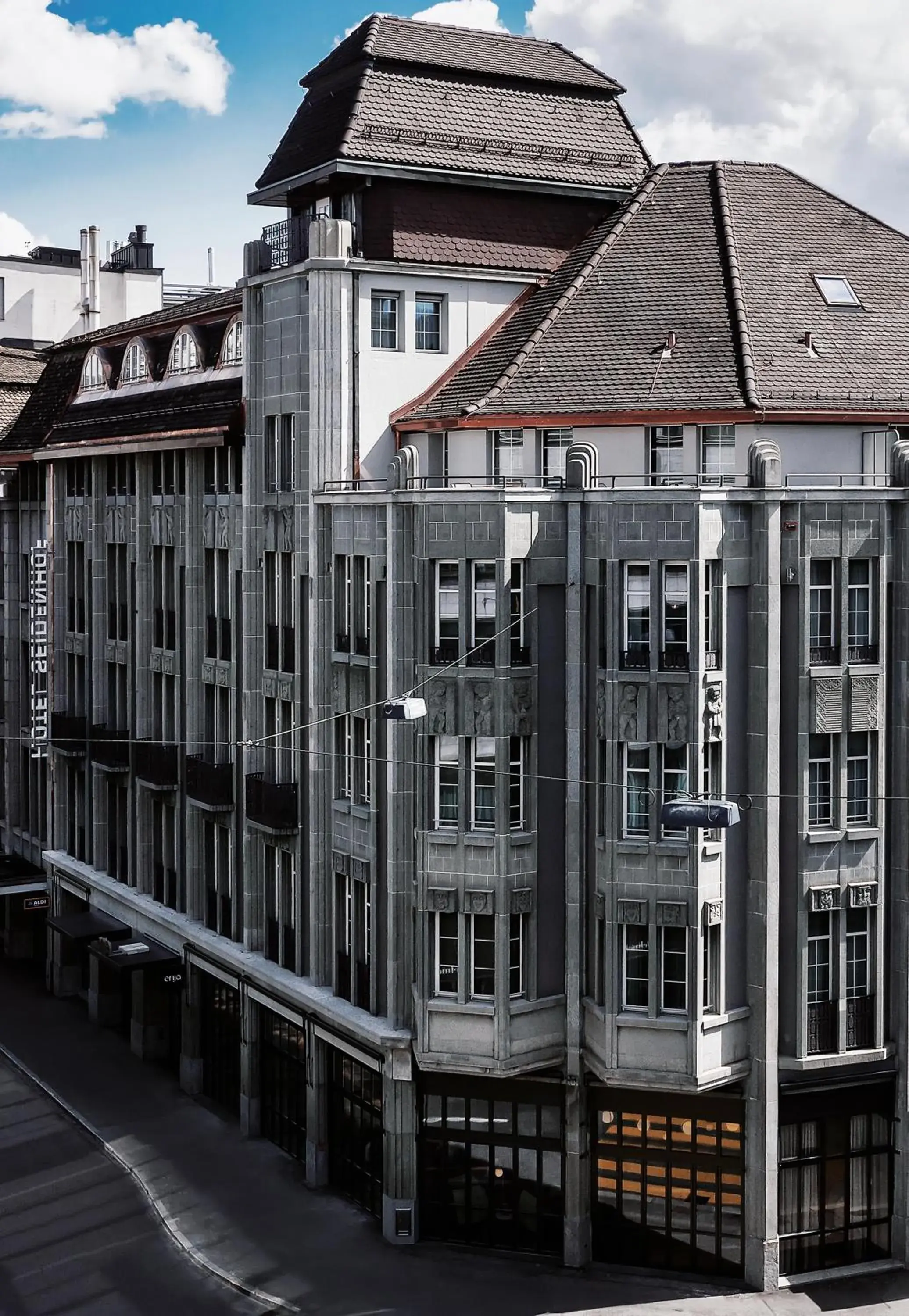 Property building in Sorell Boutique-Hotel Seidenhof Zürich Property building in Sorell Boutique-Hotel Seidenhof Zürich