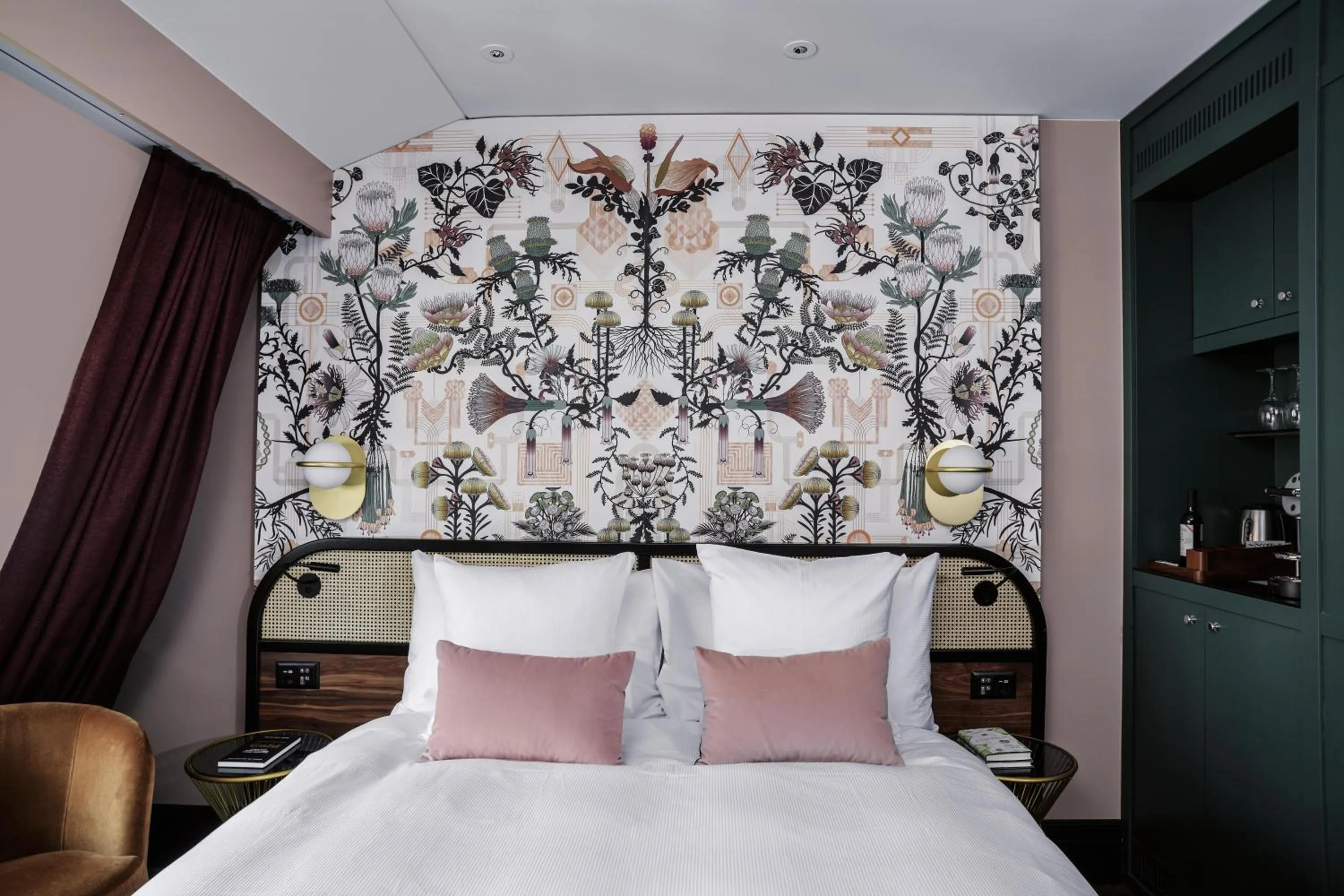 Bed in Sorell Boutique-Hotel Seidenhof Zürich