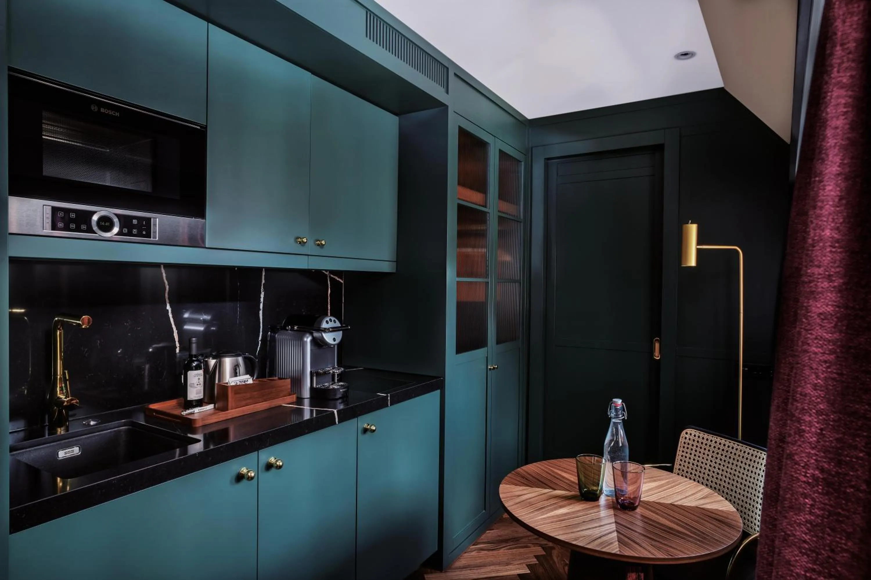 Coffee/tea facilities in Sorell Boutique-Hotel Seidenhof Zürich