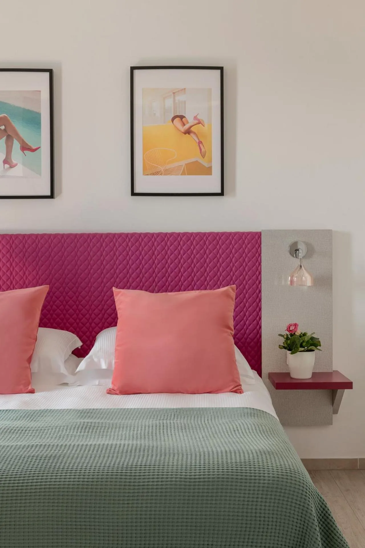 Bed in Hotel Rainbow ***S