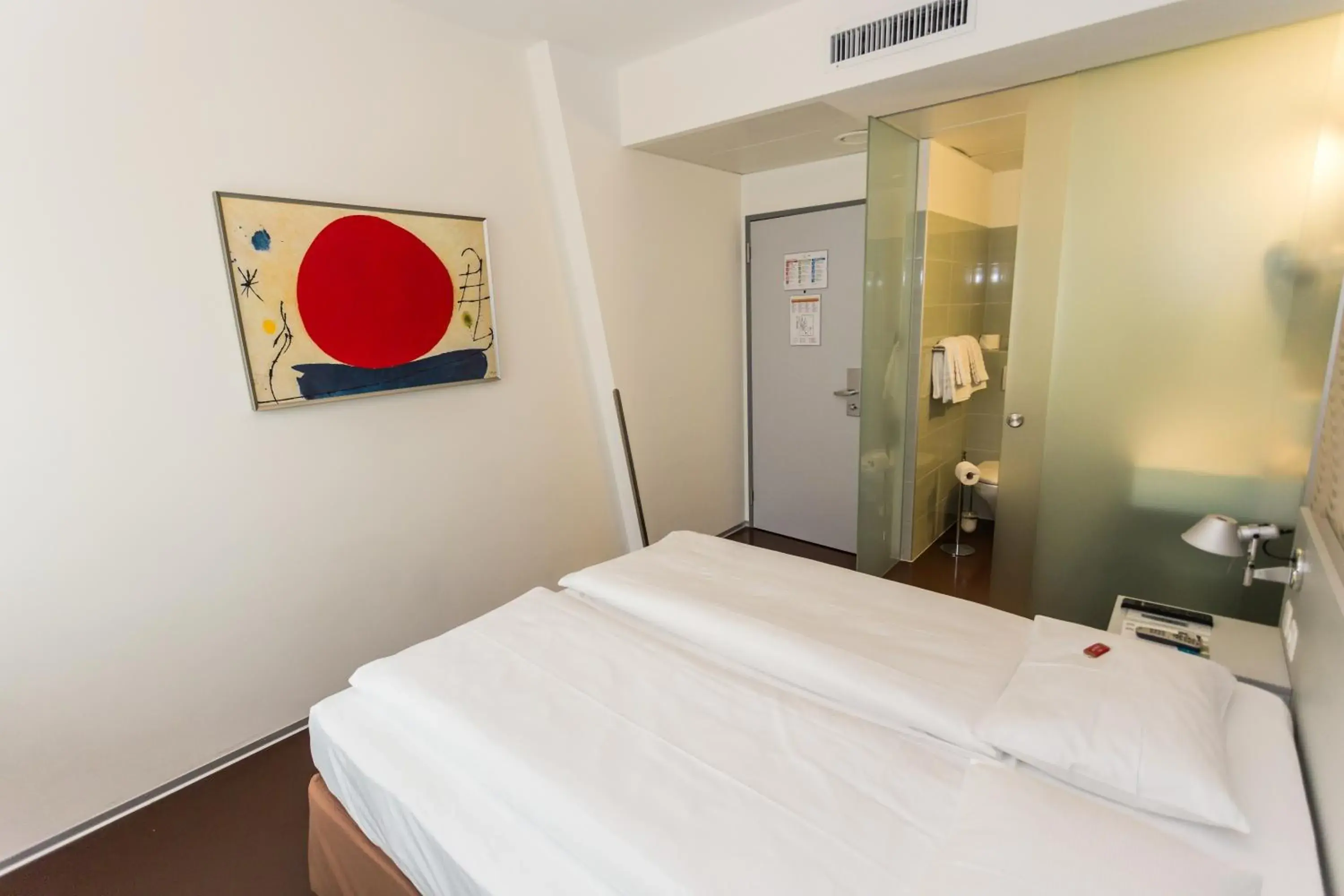 Superior Queen Room - single occupancy in Sorell Business Hotel Ador Bern Superior Queen Room - single occupancy in Sorell Business Hotel Ador Bern