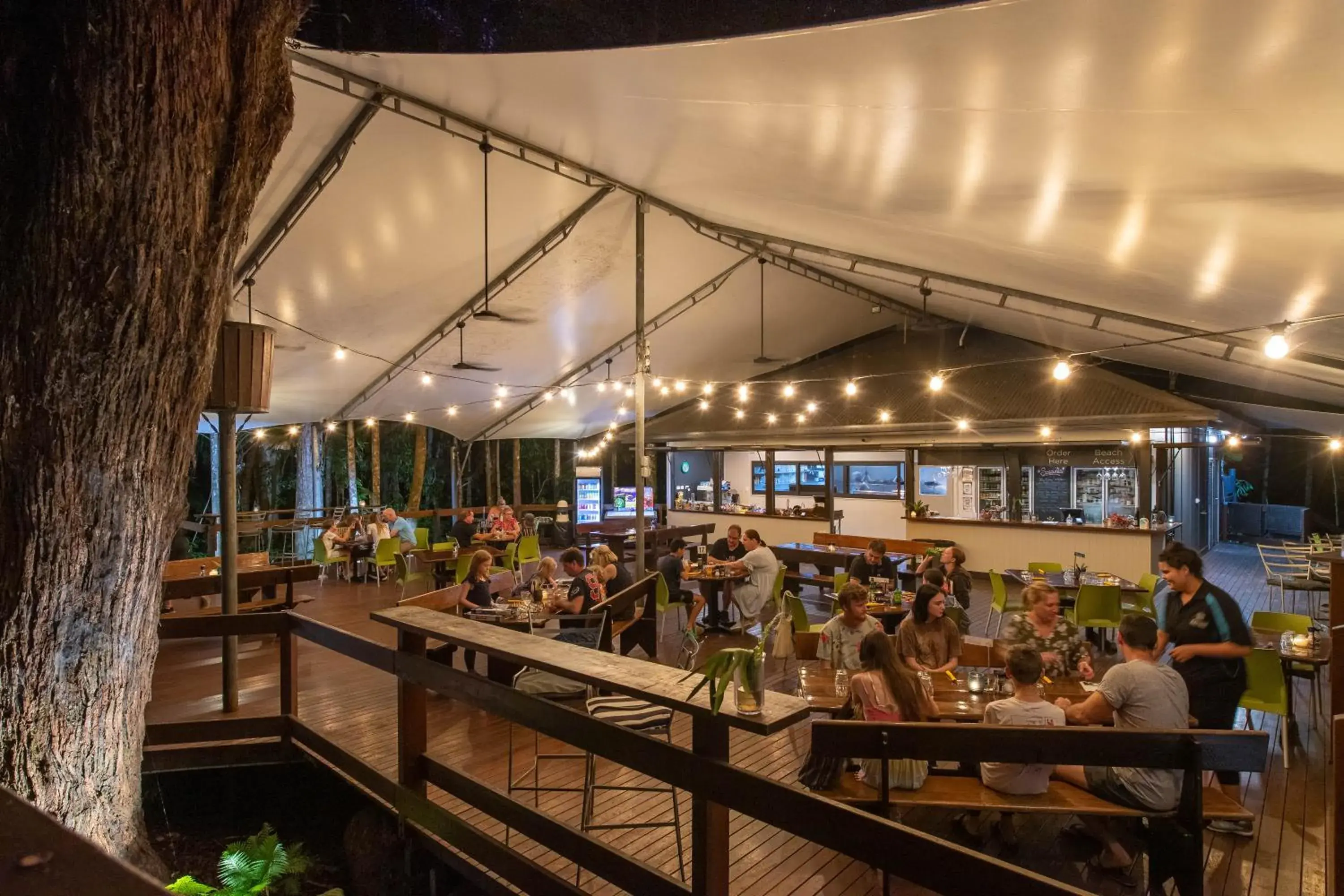 Restaurant/places to eat in Cape Trib Beach House Restaurant/places to eat in Cape Trib Beach House