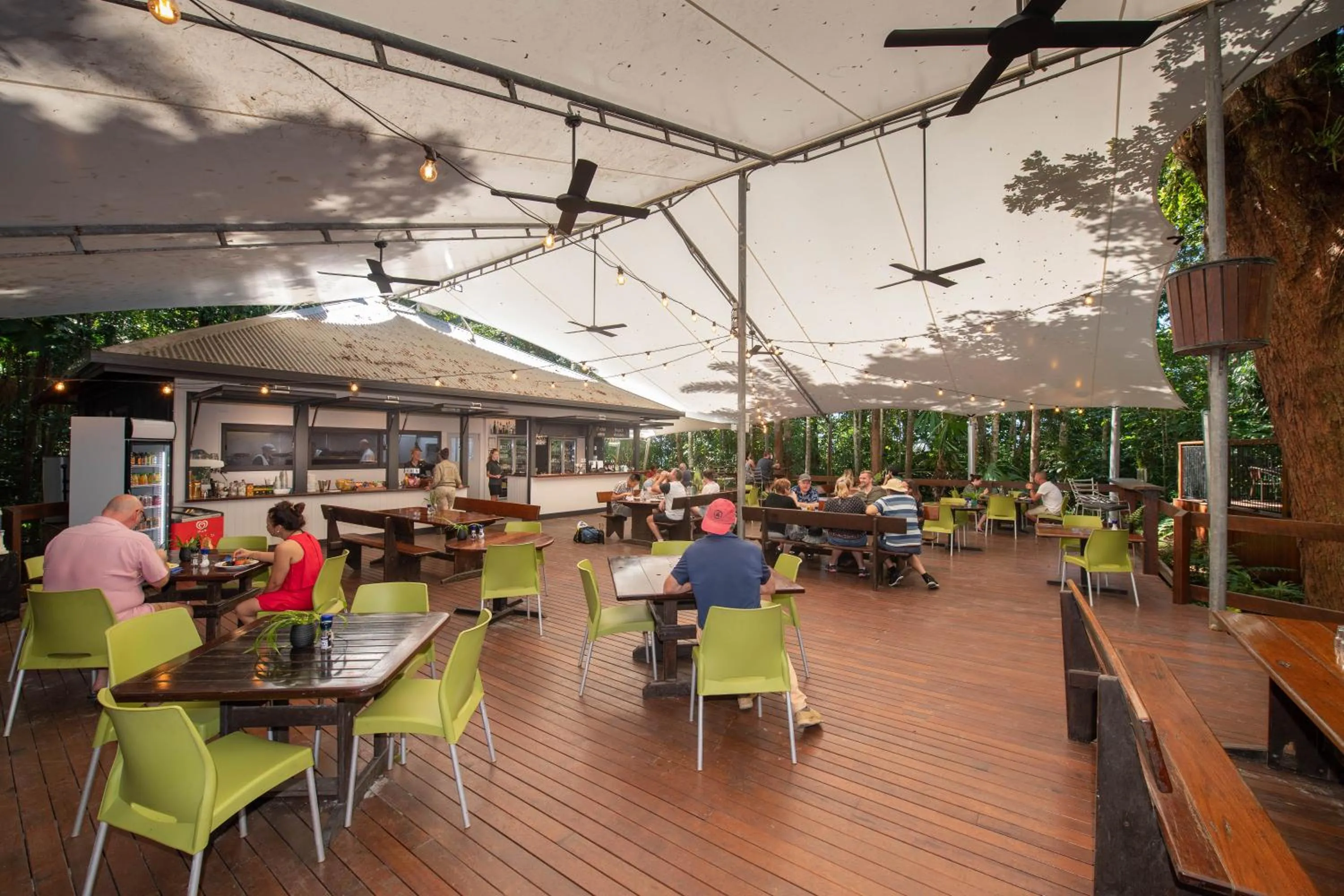 Lunch in Cape Trib Beach House