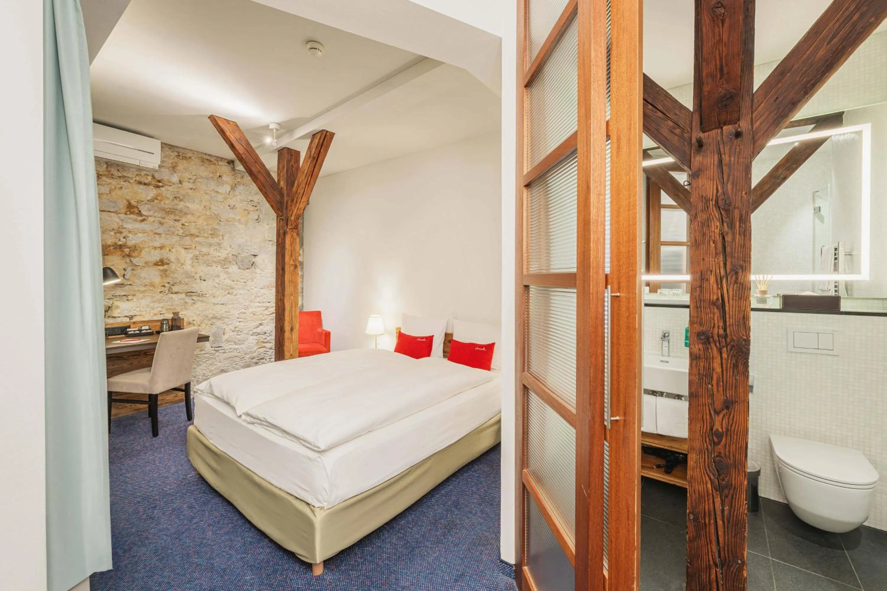 Bed in Tailormade Hotel RÜDEN Schaffhausen