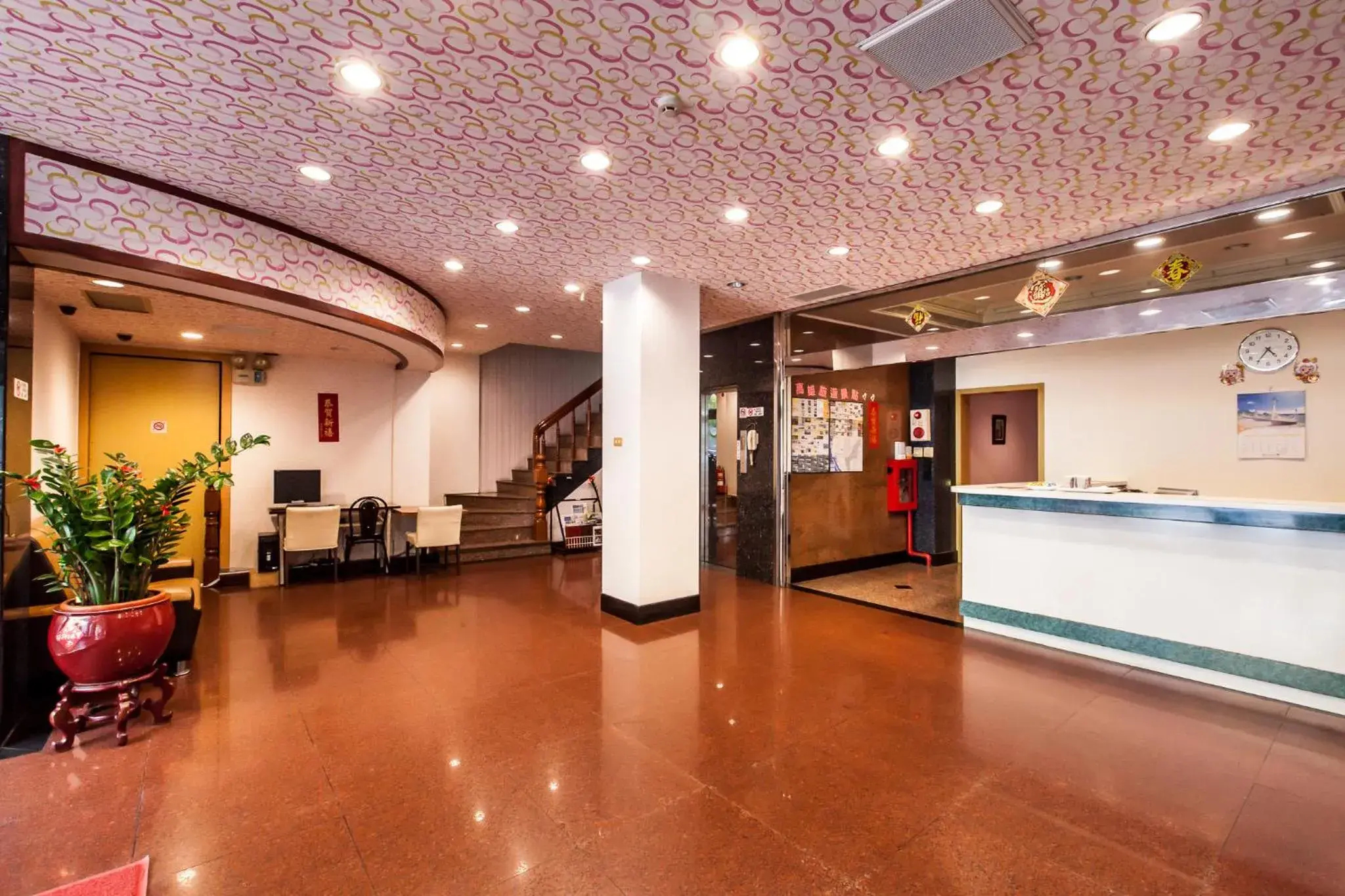 Lobby or reception in Ruei Gung Business Hotel Kaohsiung Lobby or reception in Ruei Gung Business Hotel Kaohsiung