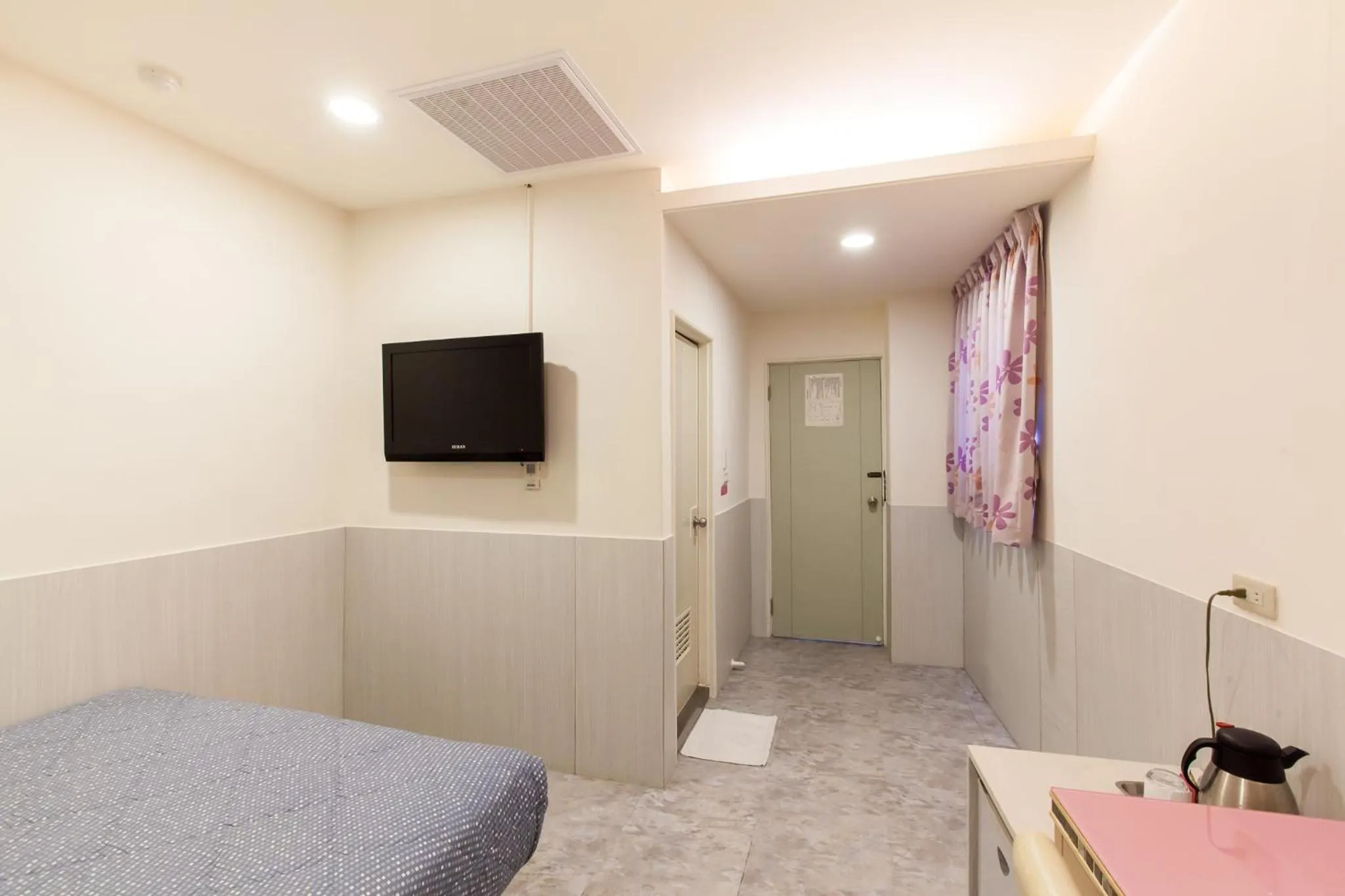 TV and multimedia in Ruei Gung Business Hotel Kaohsiung