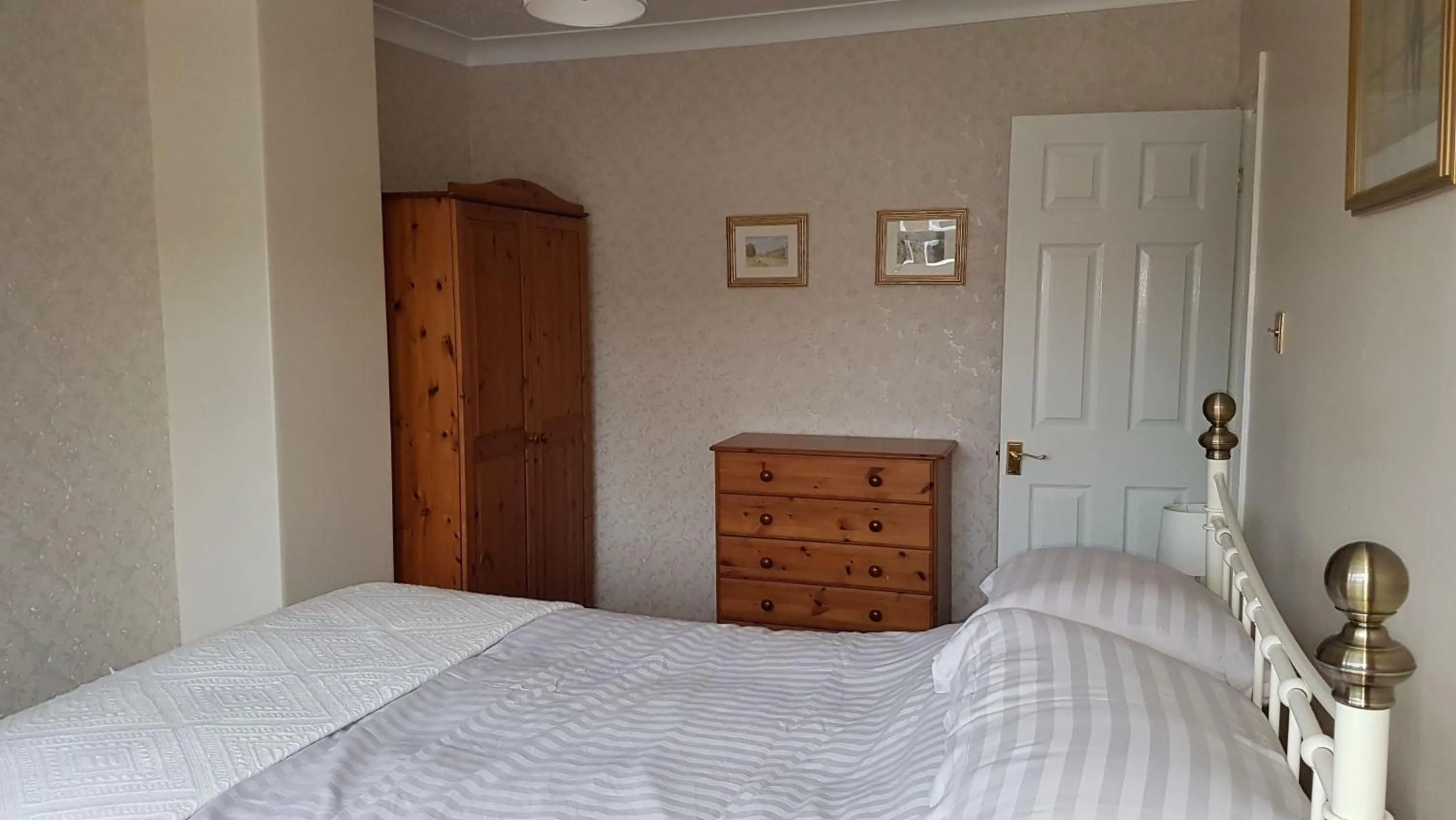 Bed in Beverley East Townhouse Free Parking