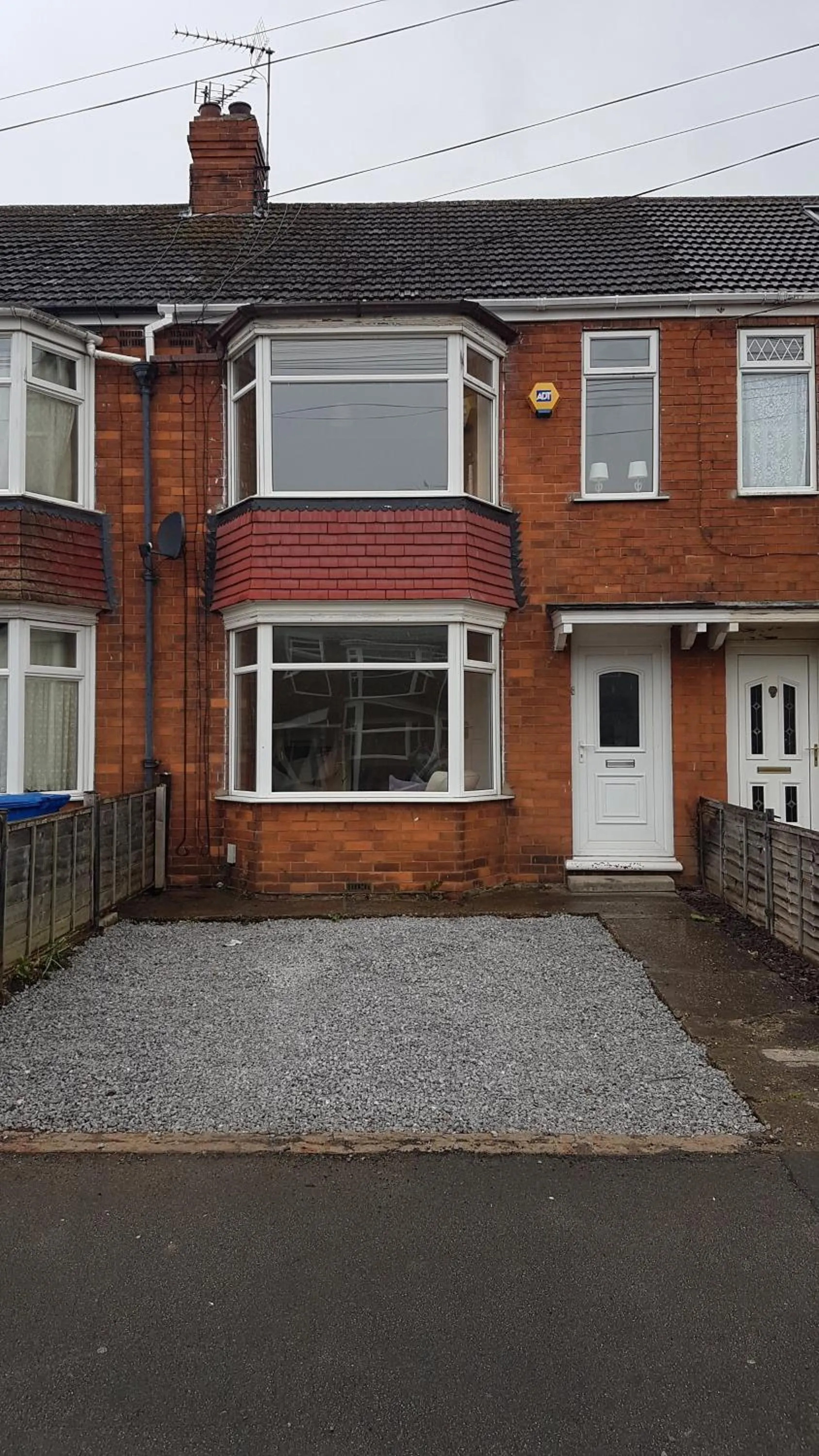 Property building in Beverley East Townhouse Free Parking
