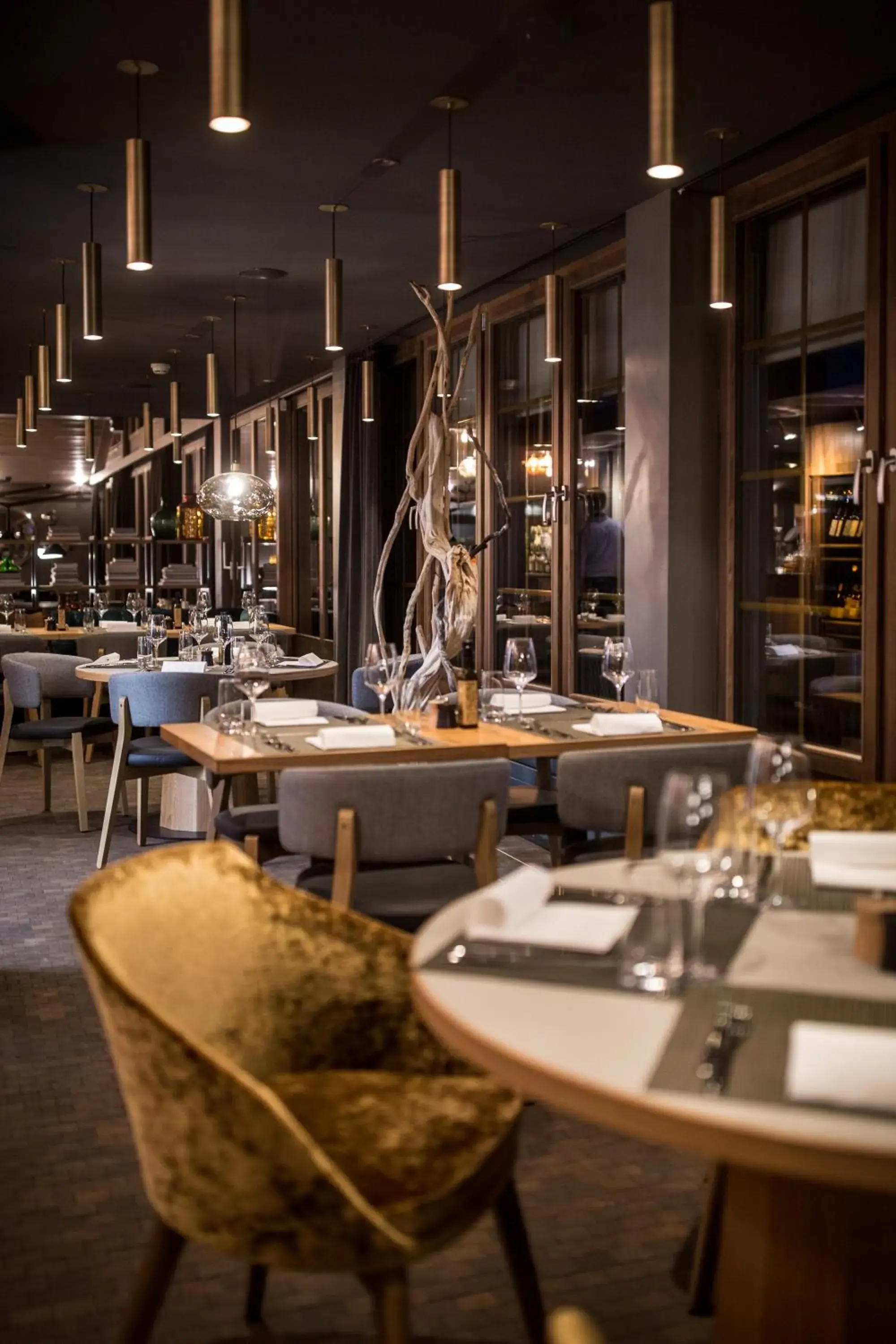 Restaurant/places to eat in HUUS Gstaad Restaurant/places to eat in HUUS Gstaad