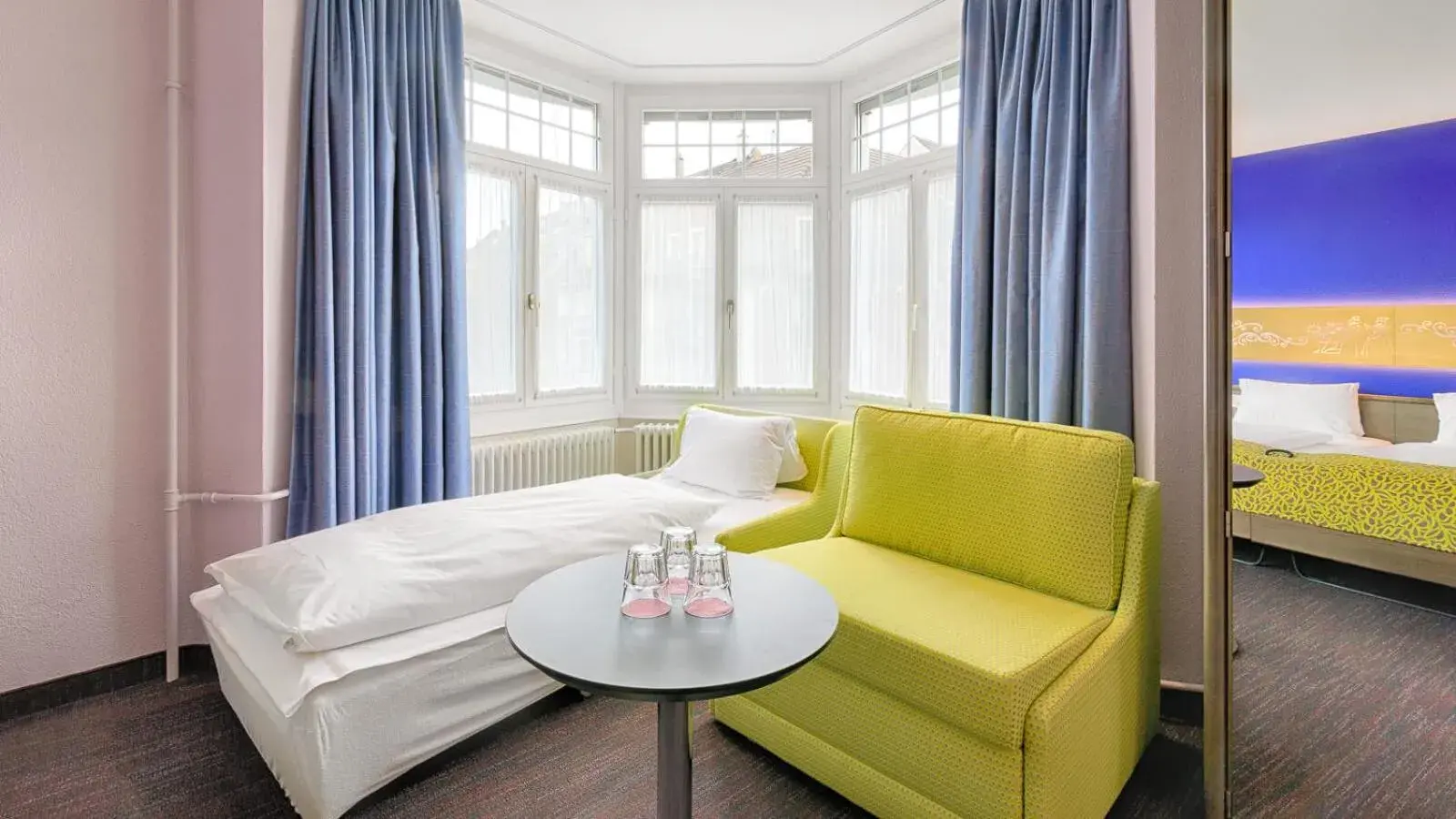 Photo of the whole room, Bed in Hotel Drei Könige Luzern Photo of the whole room, Bed in Hotel Drei Könige Luzern