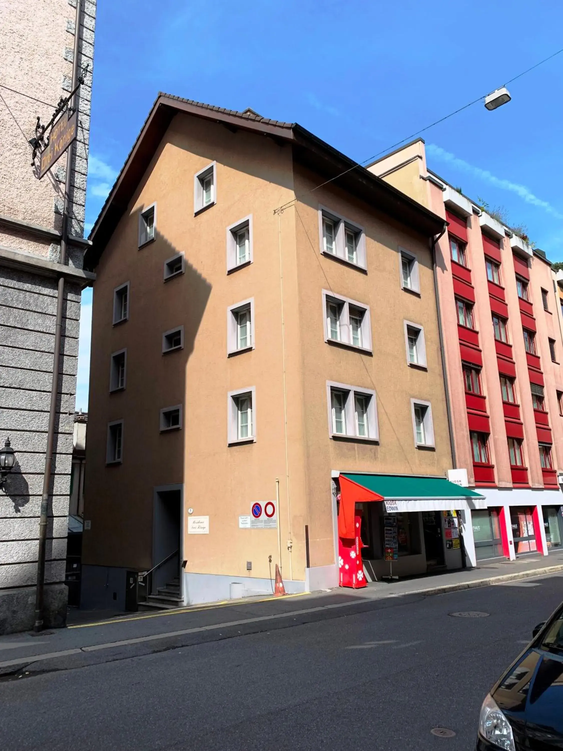 Property building in Hotel Drei Könige Luzern Property building in Hotel Drei Könige Luzern