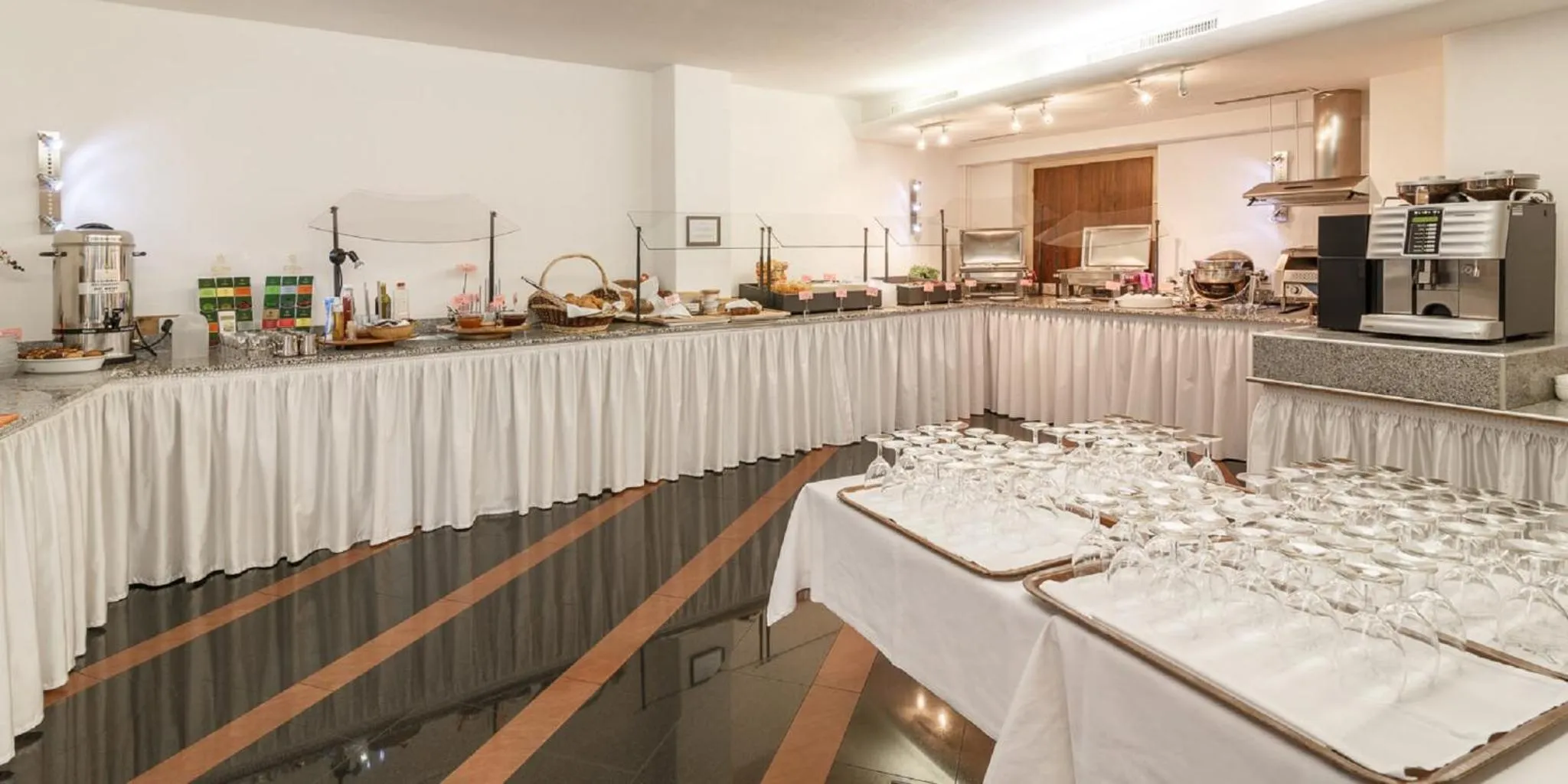 Breakfast in Hotel Drei Könige Luzern