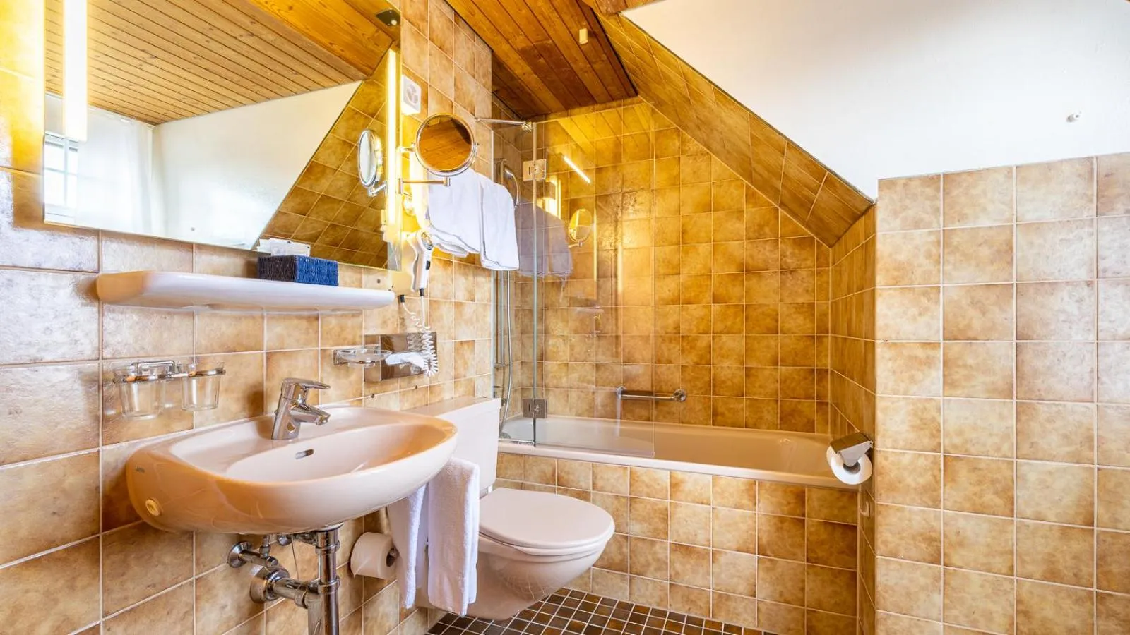 Bathroom in Hotel Drei Könige Luzern