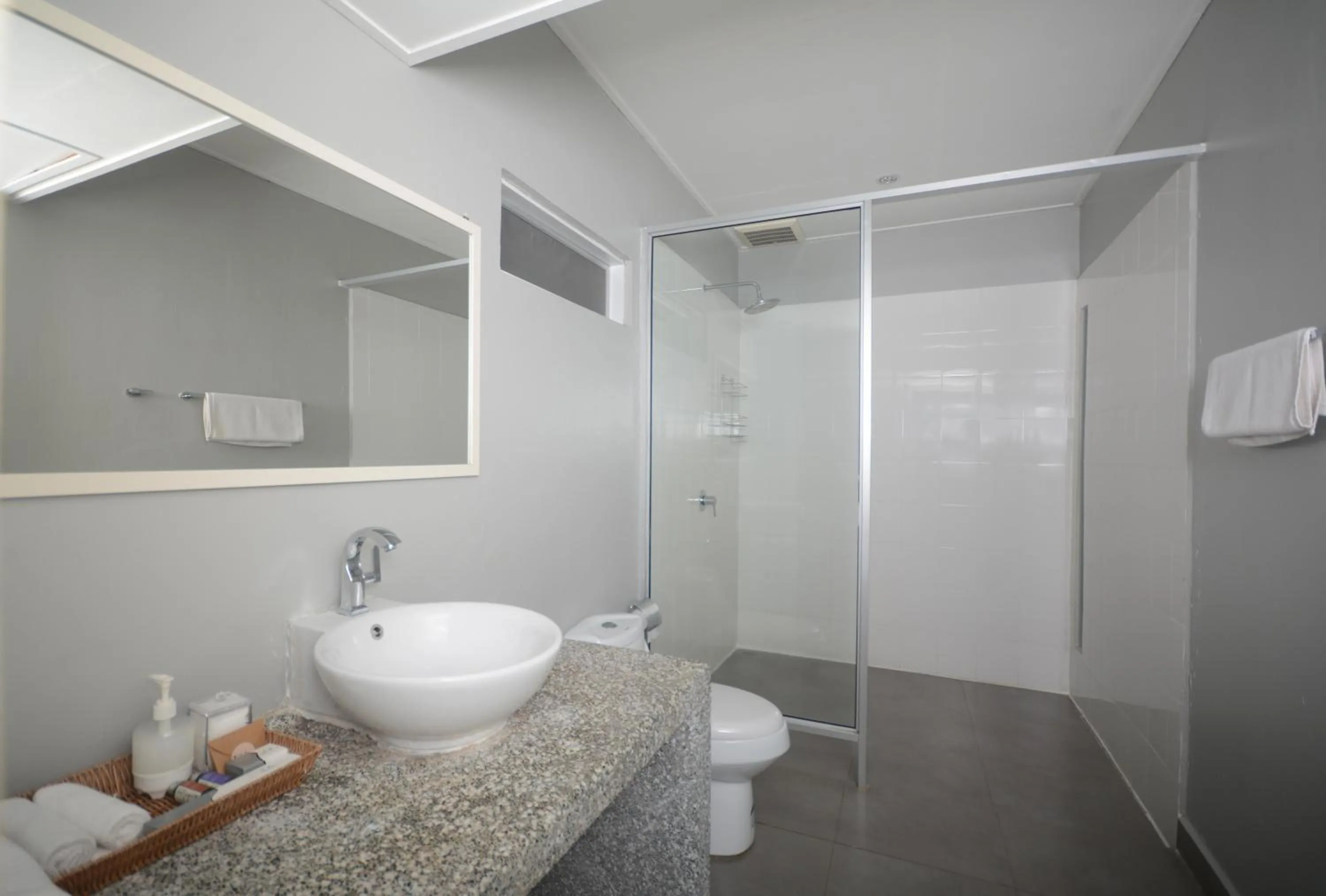 Bathroom in La Pari-Pari