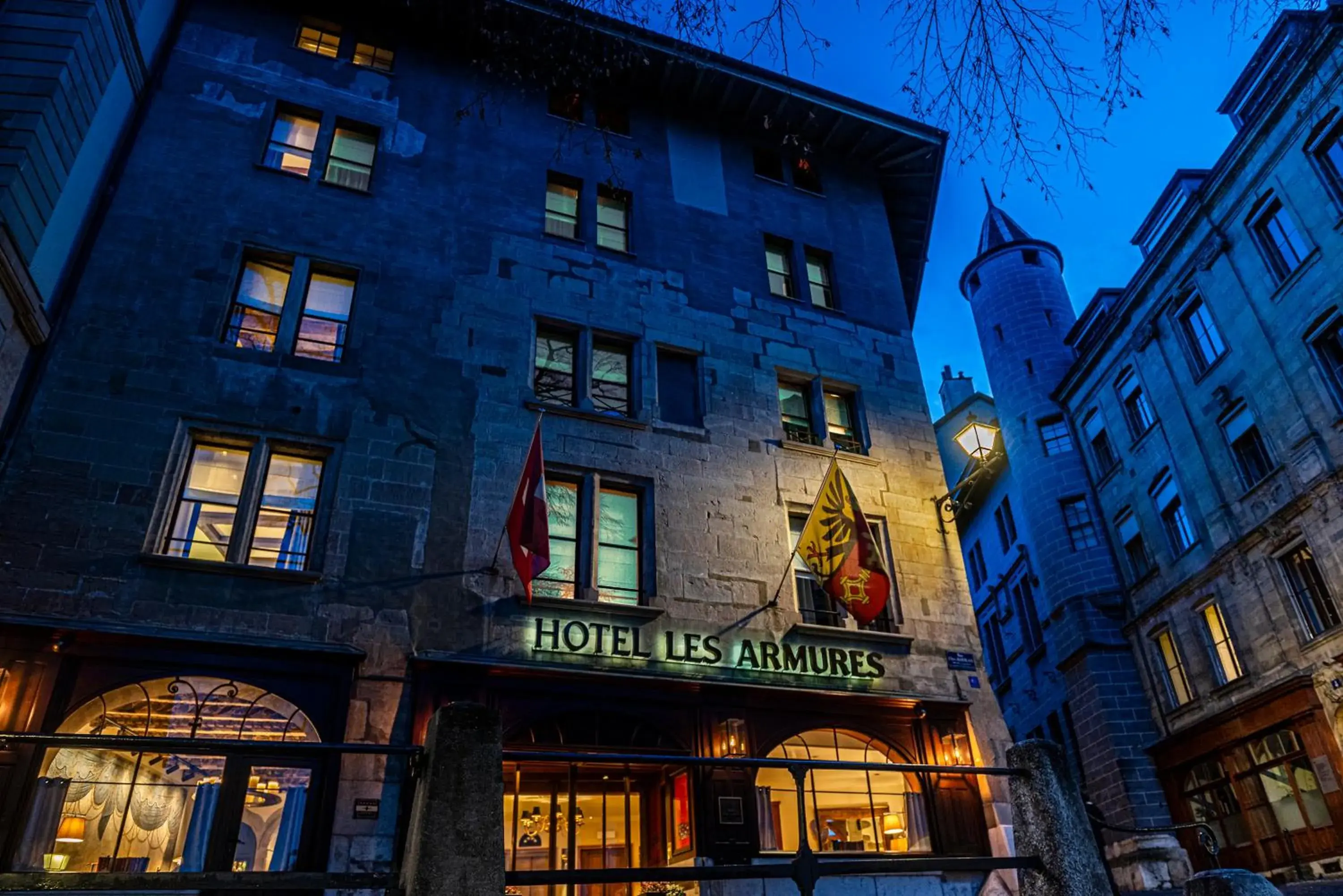 Property building in Hôtel Les Armures Property building in Hôtel Les Armures