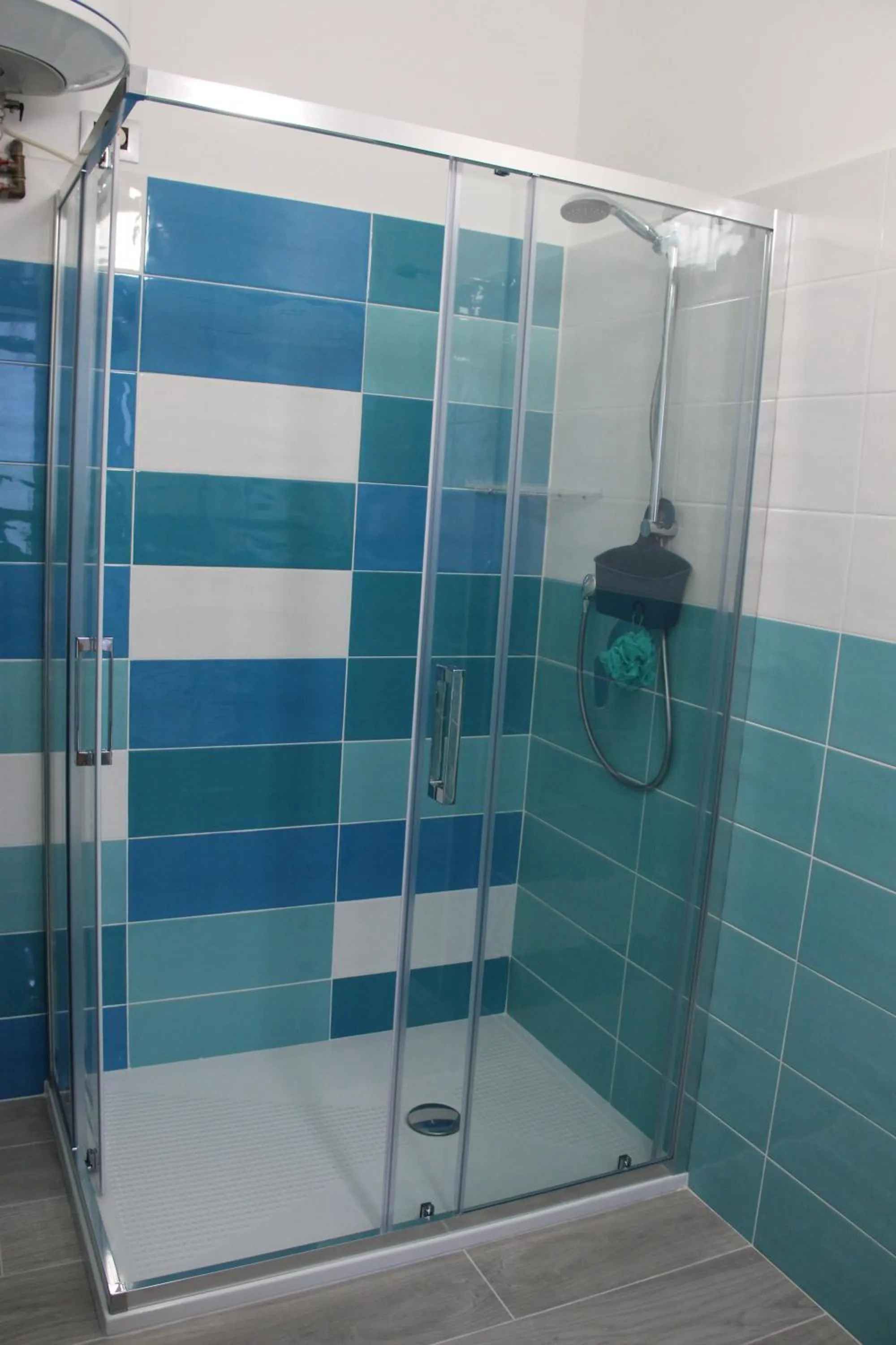 Shower in Appartamento Via dei Fabbri Navali