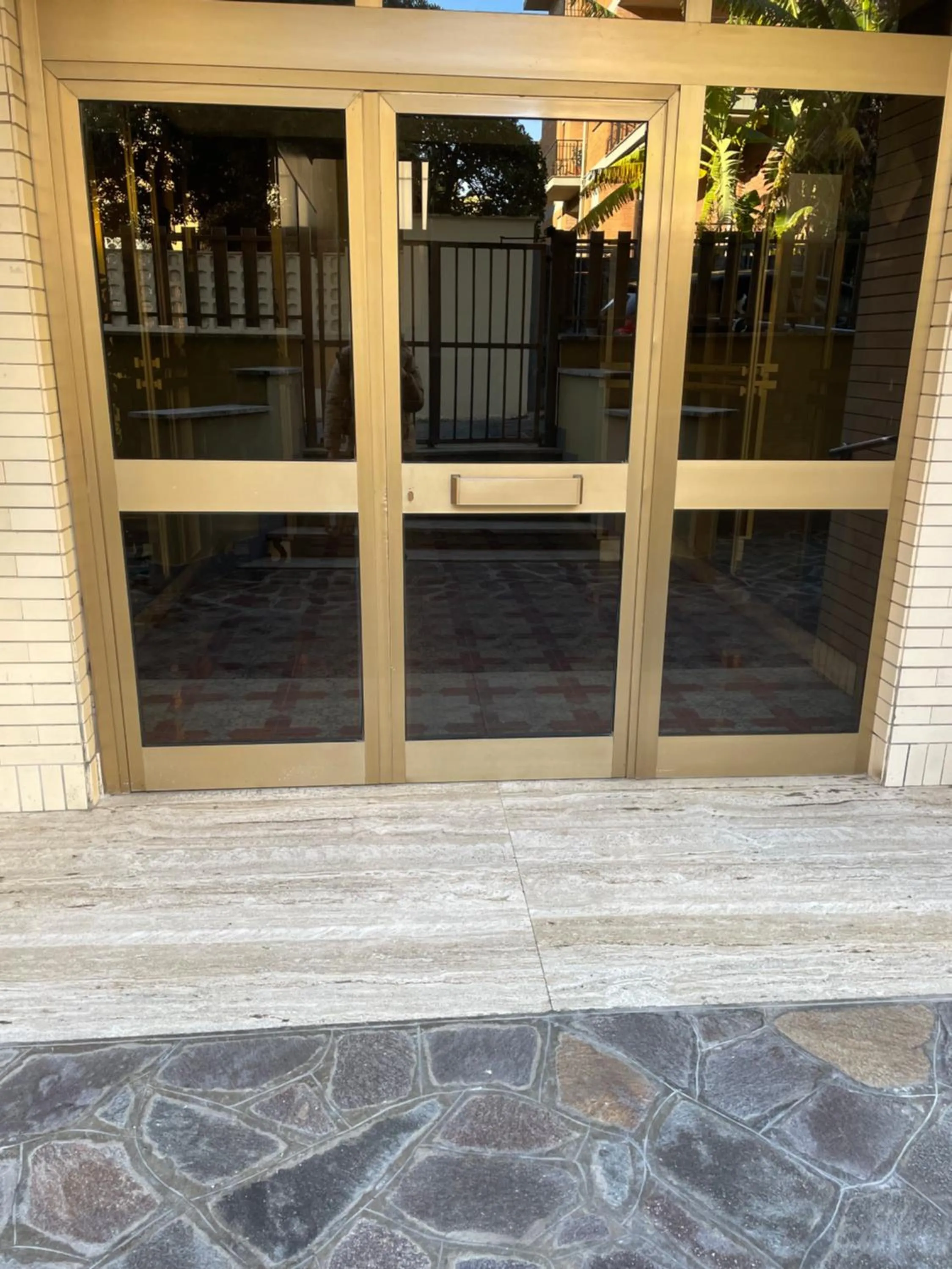 Facade/entrance in Appartamento Via dei Fabbri Navali