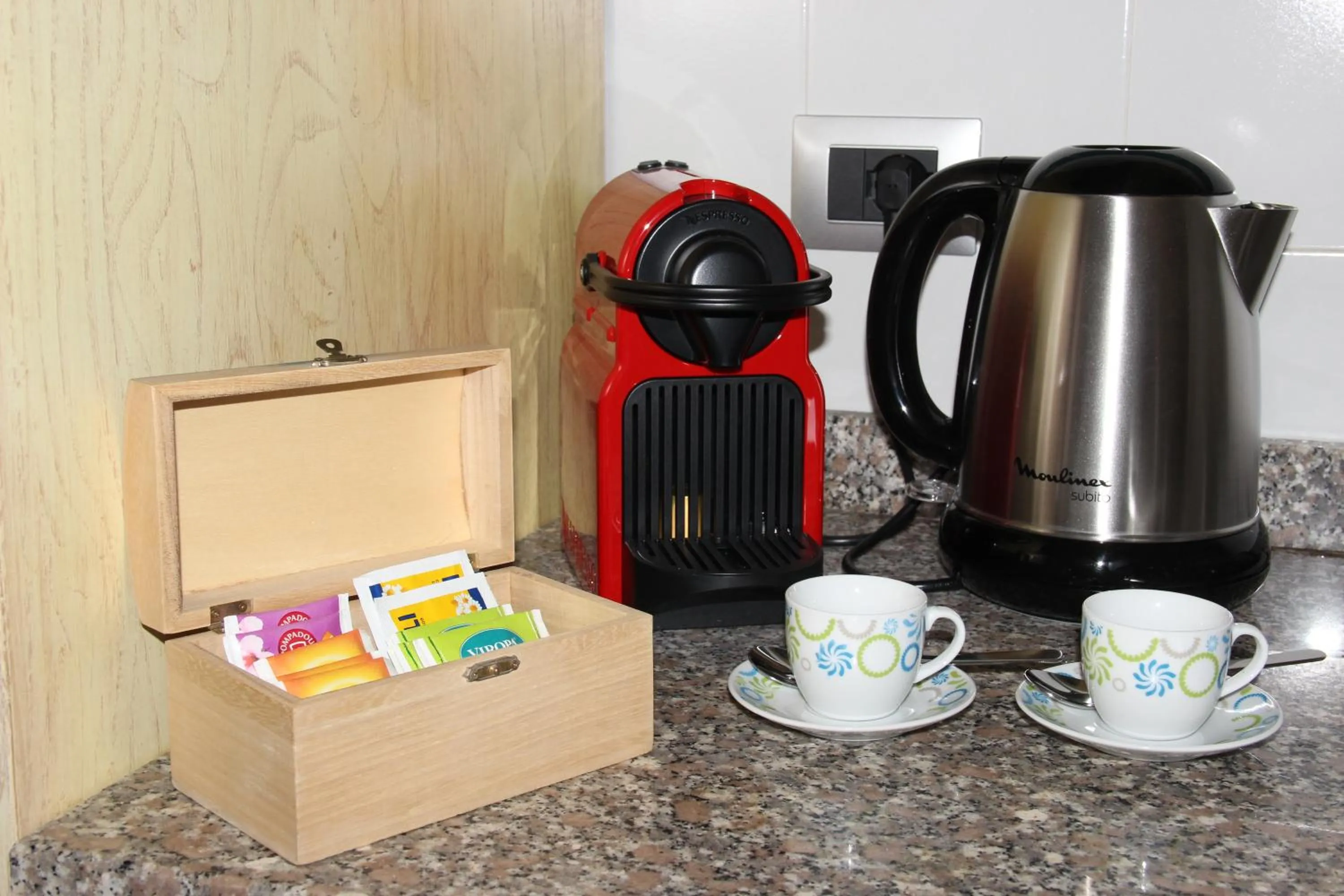 Coffee/tea facilities in Appartamento Via dei Fabbri Navali