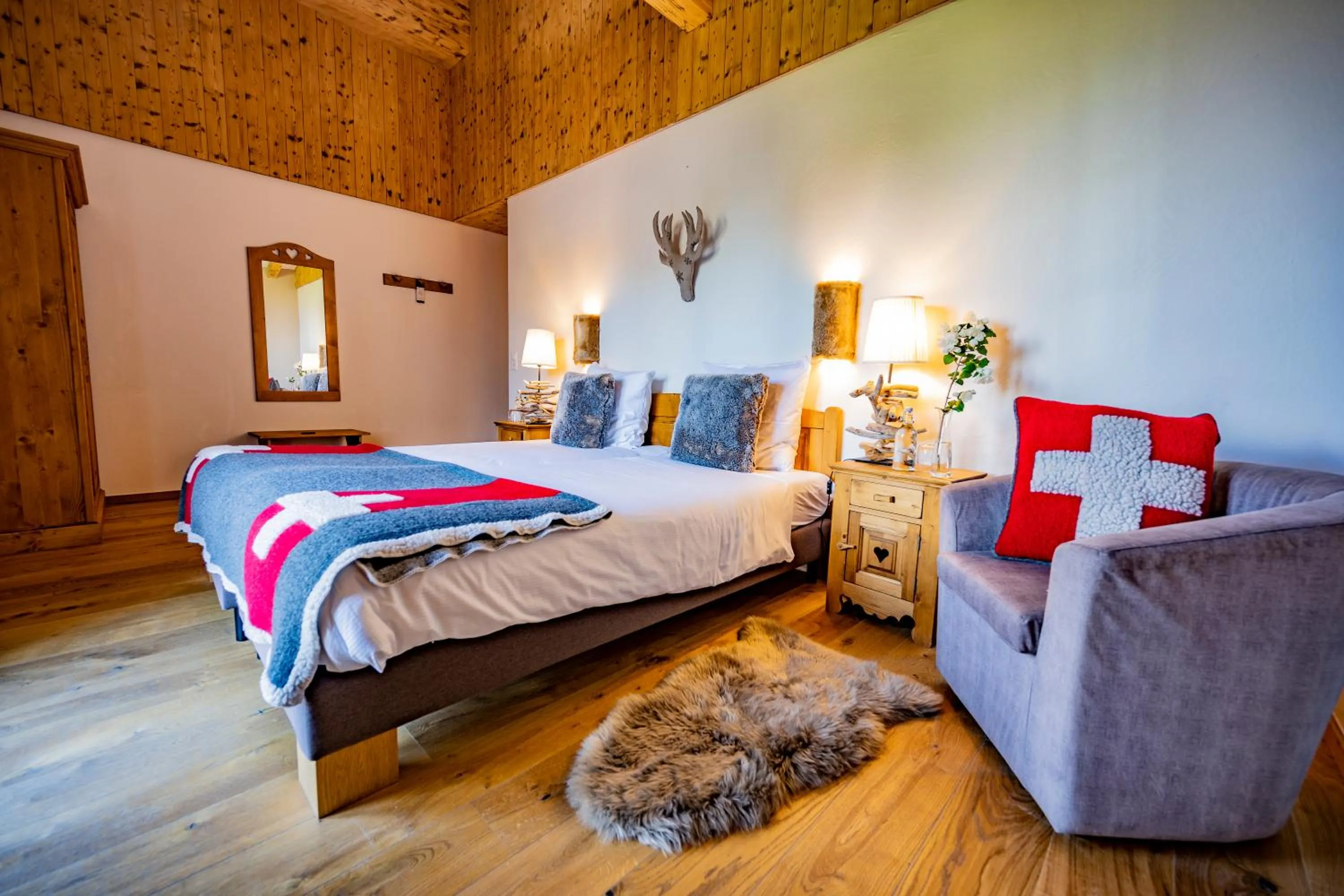 Photo of the whole room, Bed in Victoria Retreat