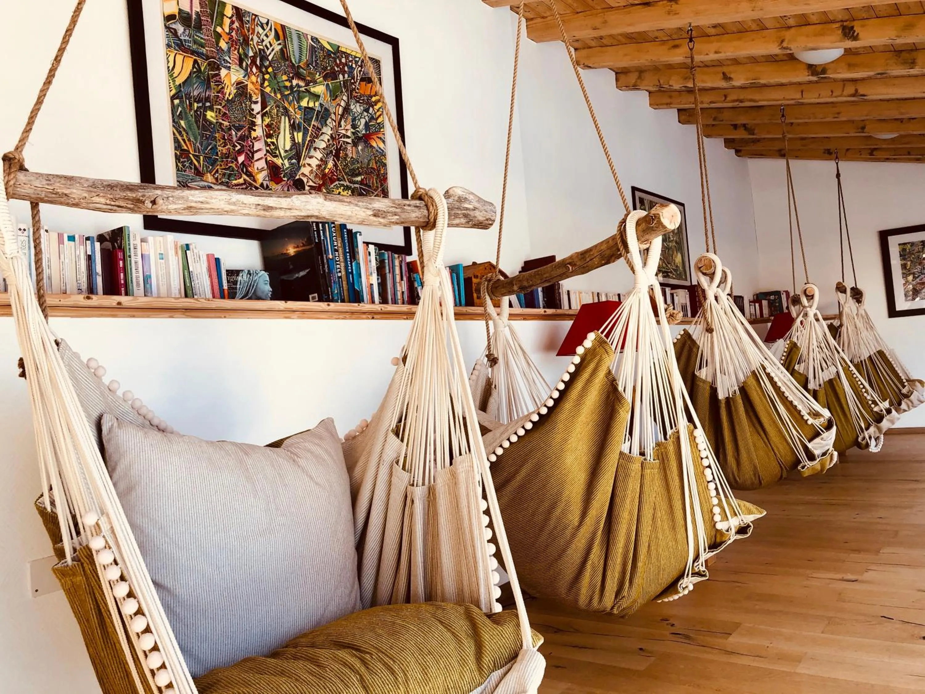 Library in Victoria Retreat