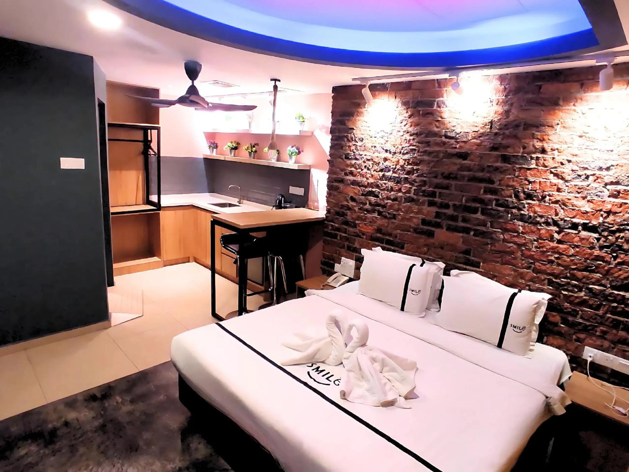 Bedroom, Bed in Smile Hotel C180 Cheras Selatan