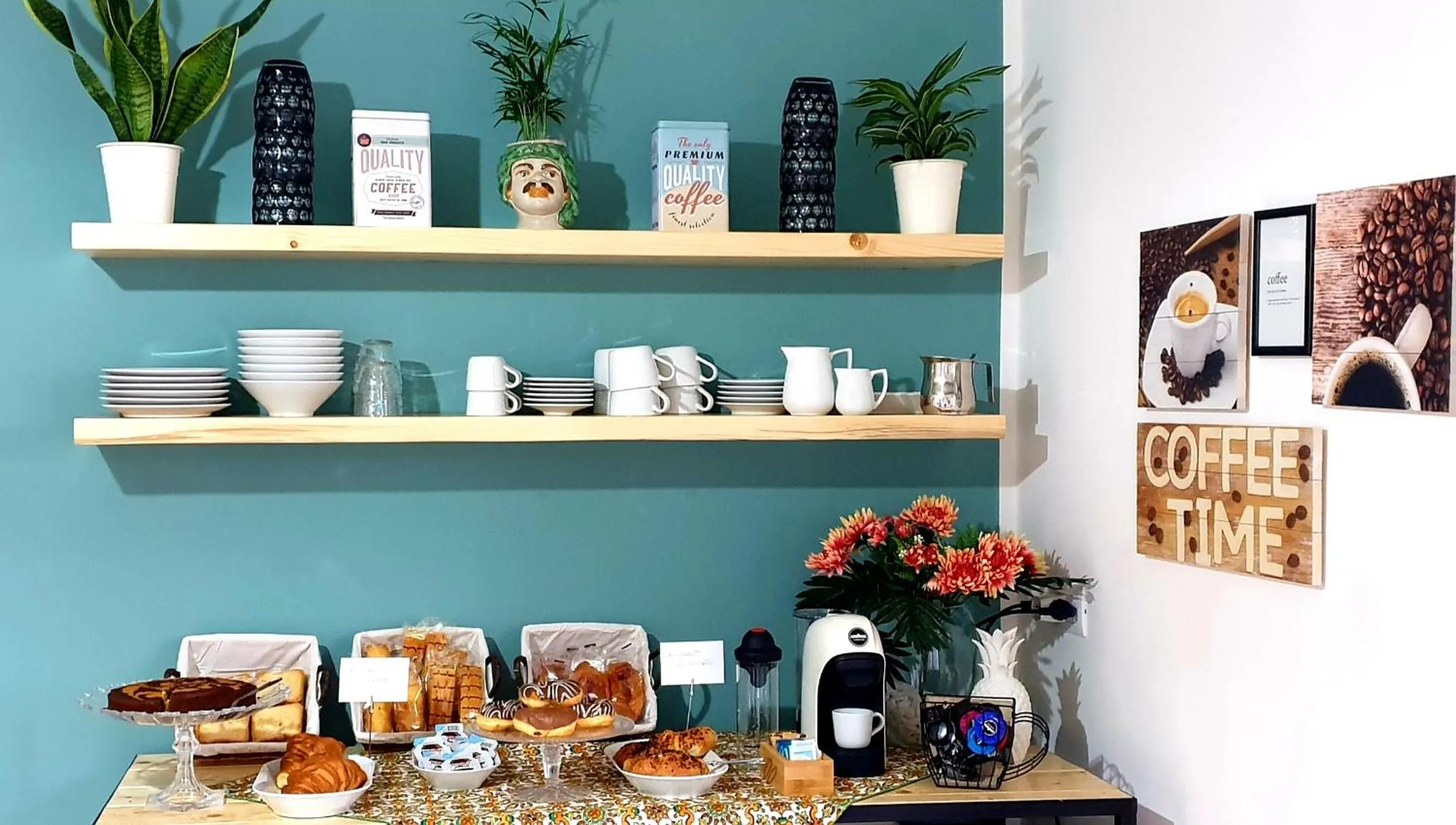 Buffet breakfast in Civico 20