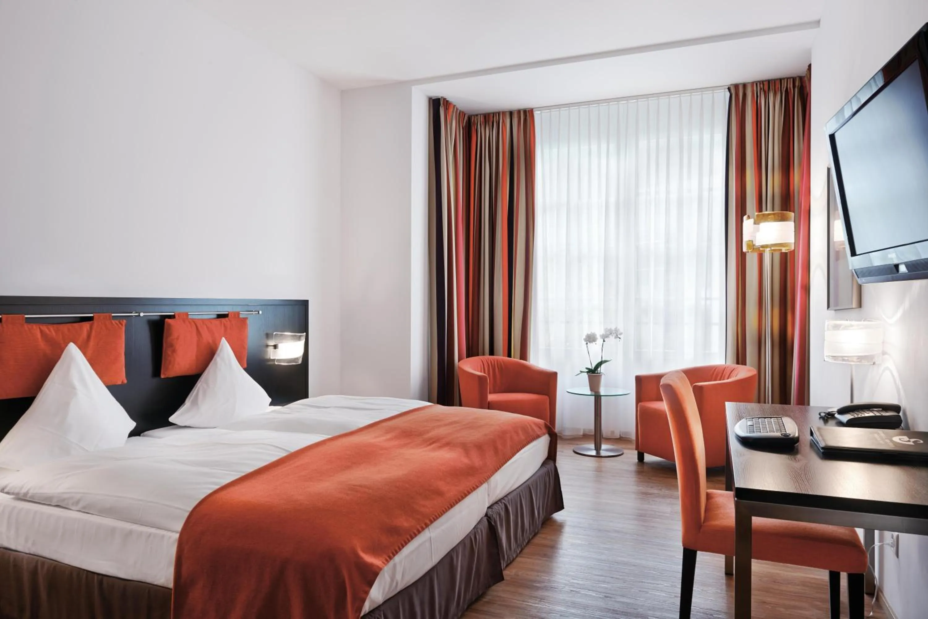 TV and multimedia, Bed in Sorell Hotel Tamina Bad Ragaz