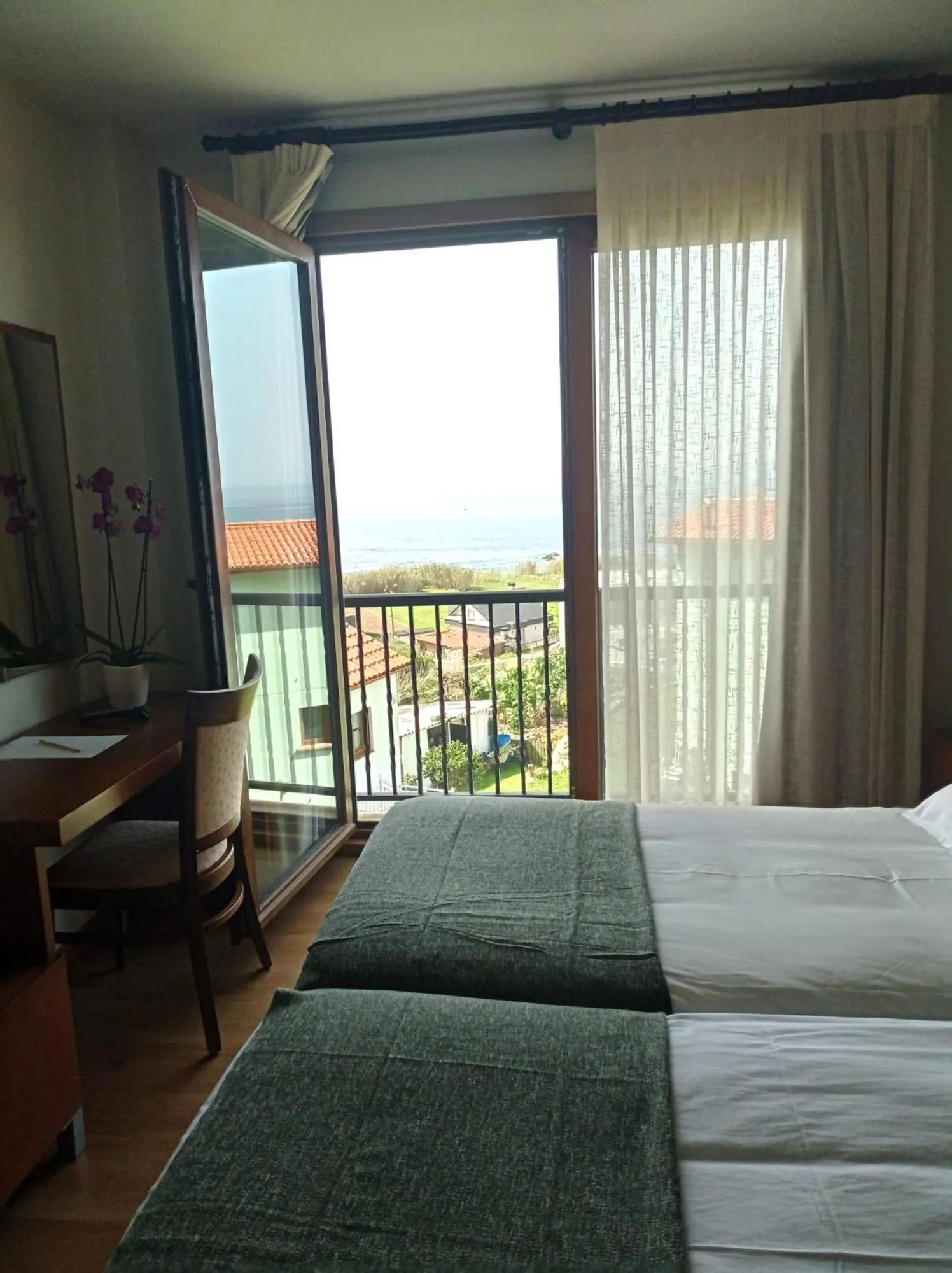 Bedroom, Bed in Hotel A Raiña