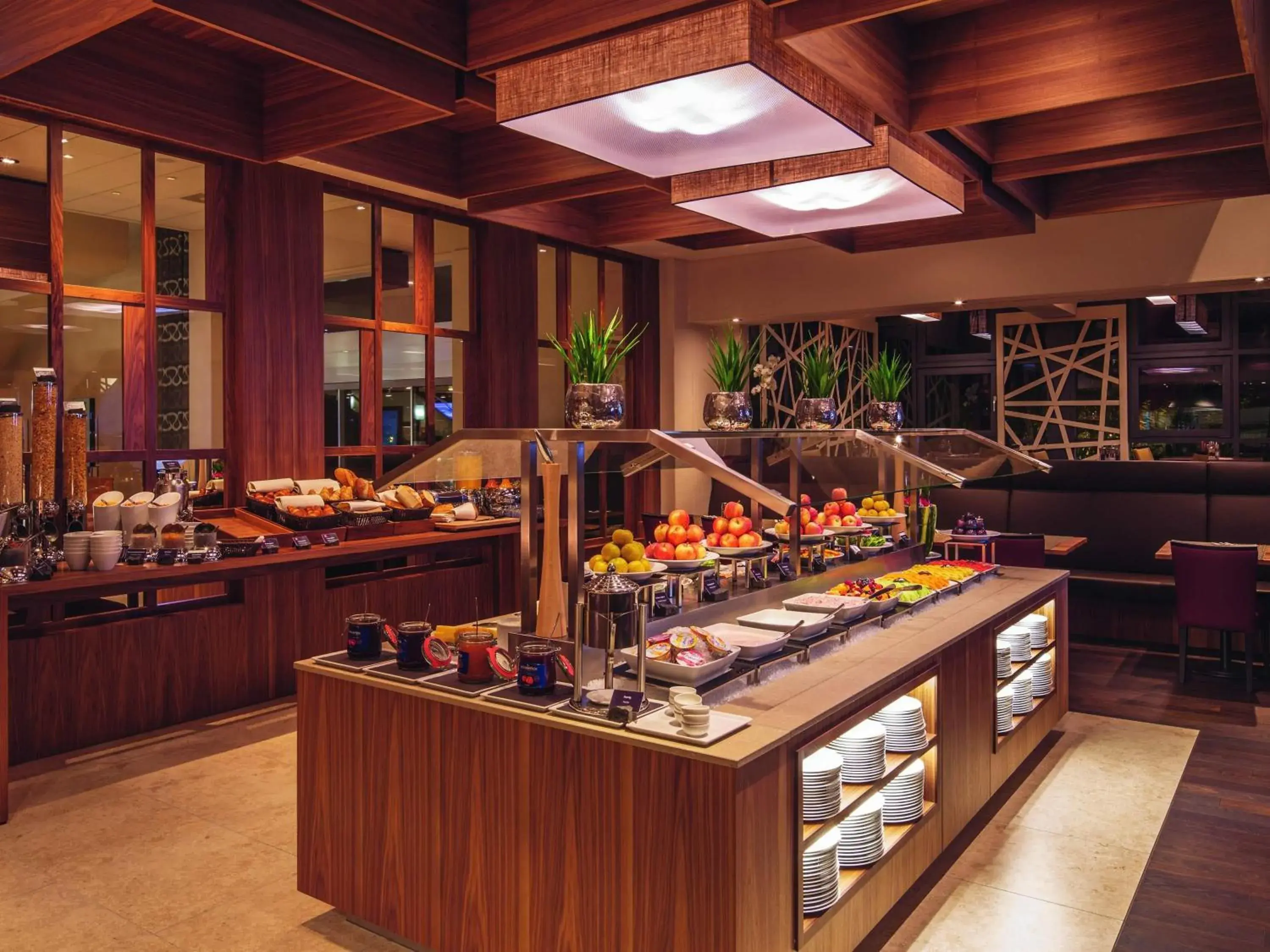 Breakfast in Mövenpick Hotel Zürich-Regensdorf Breakfast in Mövenpick Hotel Zürich-Regensdorf