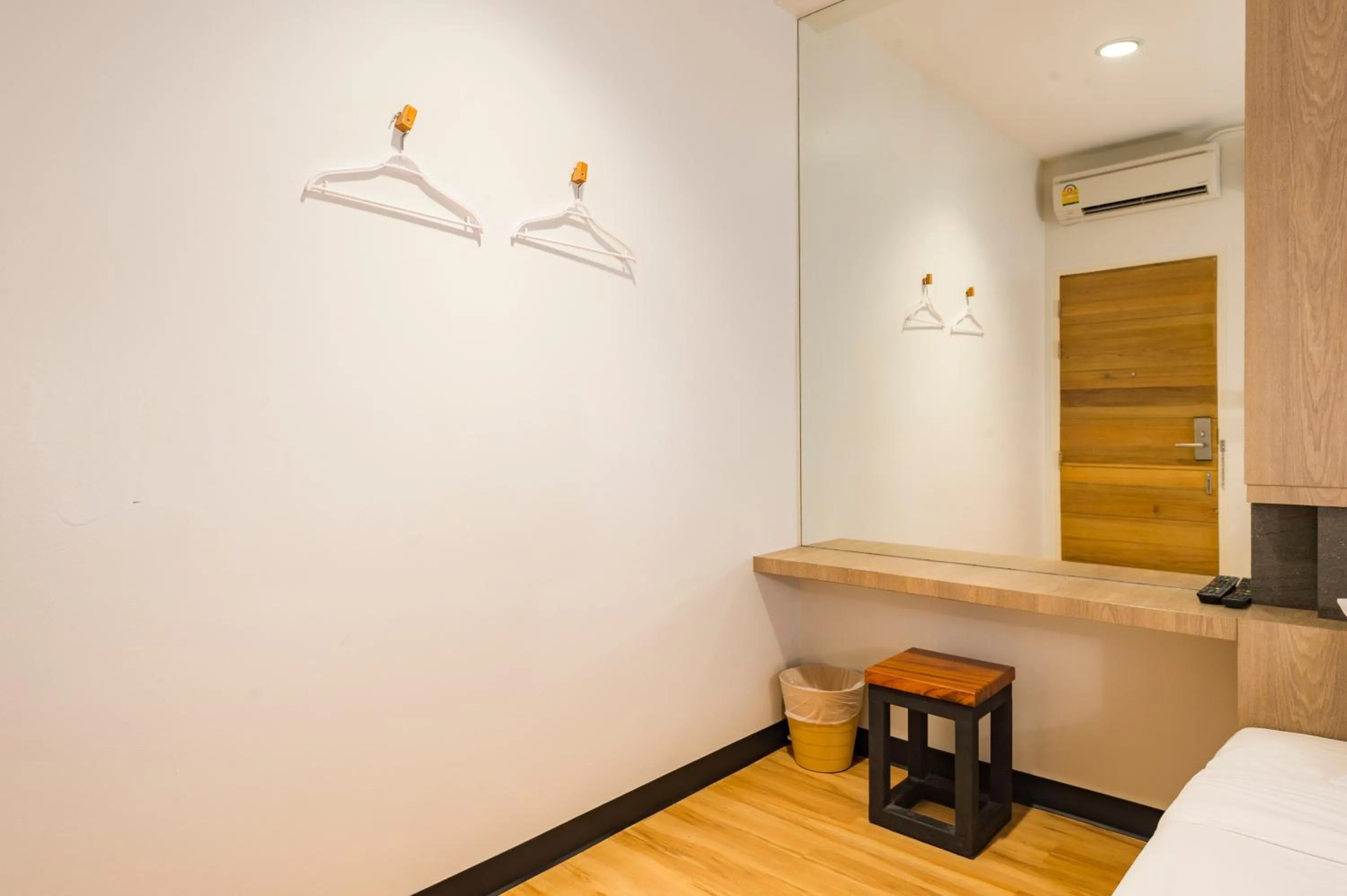 Bedroom, Bed in T Hostel @ Victory Monument