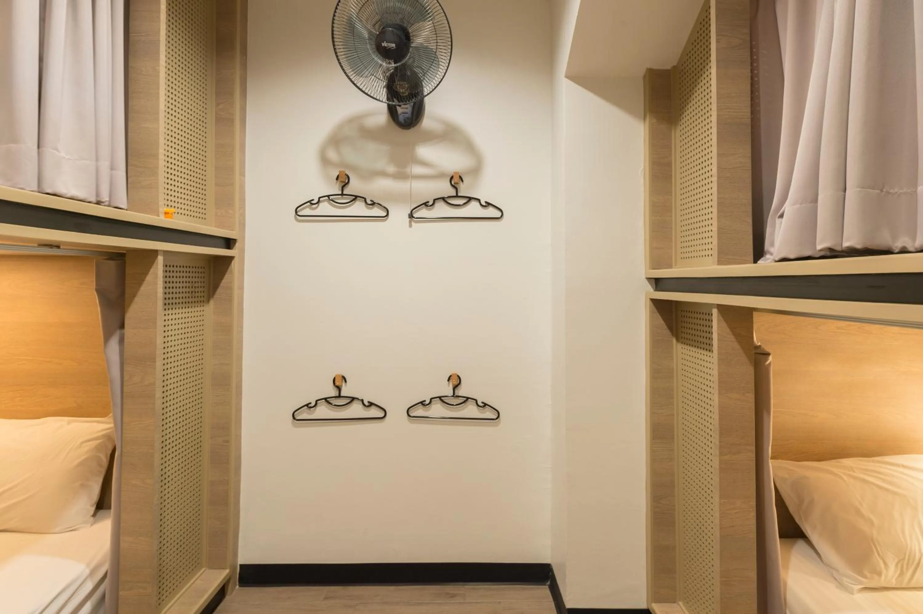 bunk bed, Bed in T Hostel @ Victory Monument