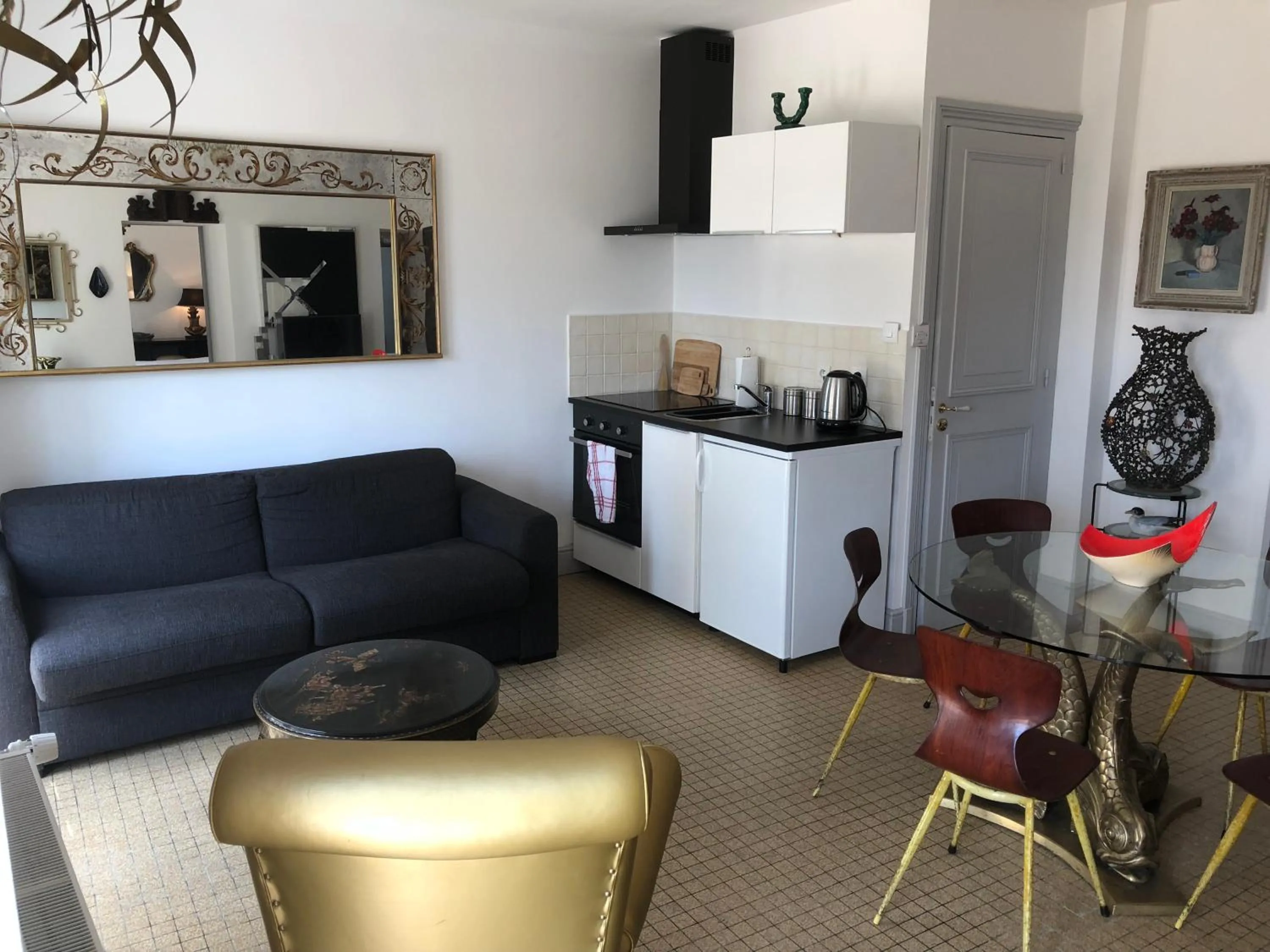 Kitchen or kitchenette in Chateau De La Goujonnerie