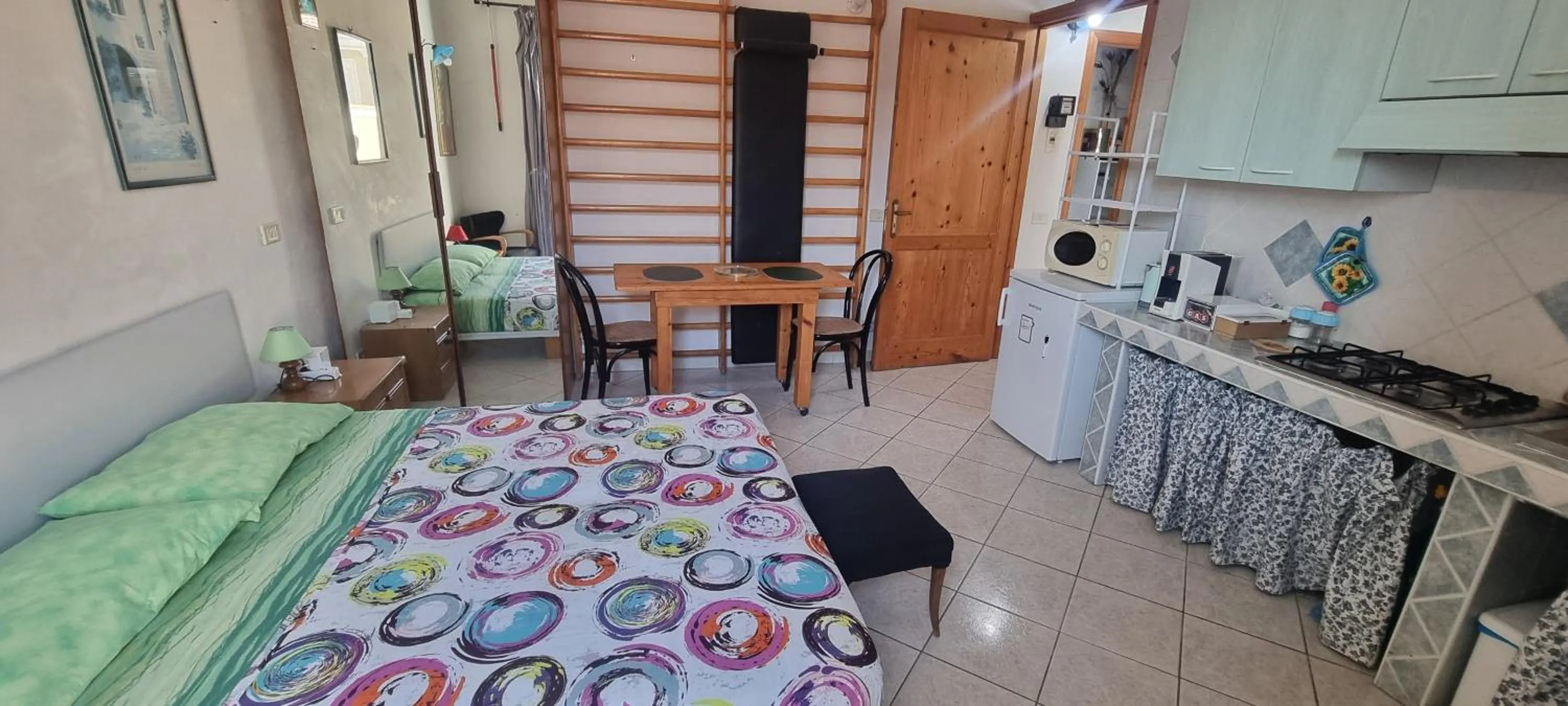 microwave in Abbronzatissima Capo d'Orlando